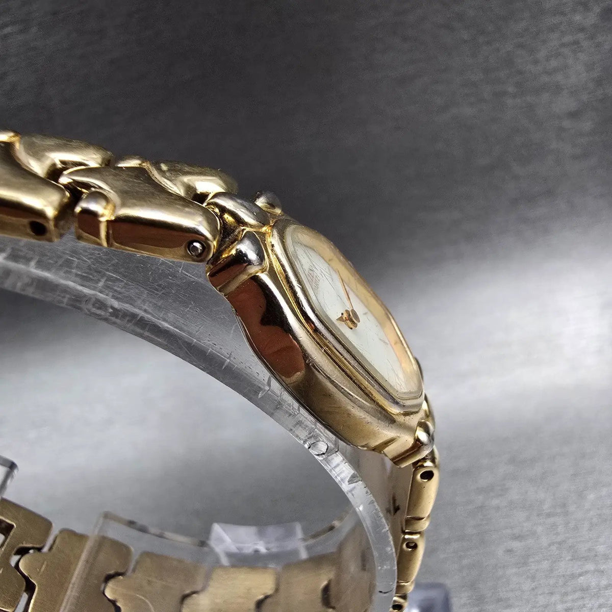 Citizen Watch Women 17mm MOP Dial Gold Tone Rectangle 3220-326130 New Battery KP3