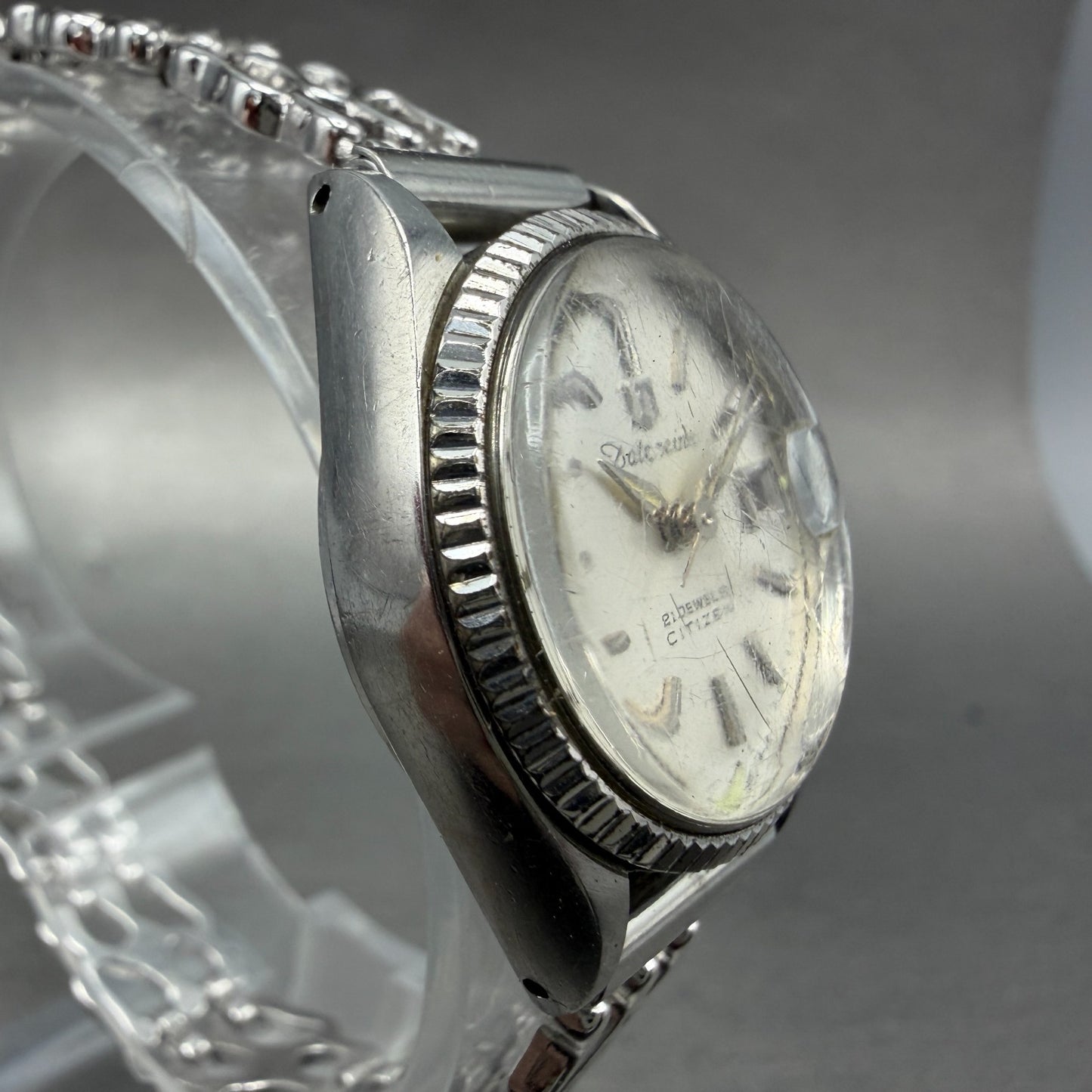 Citizen Date Seine Watch Women 25mm Silver Dial Silver Tone Date Manual Wind Run3