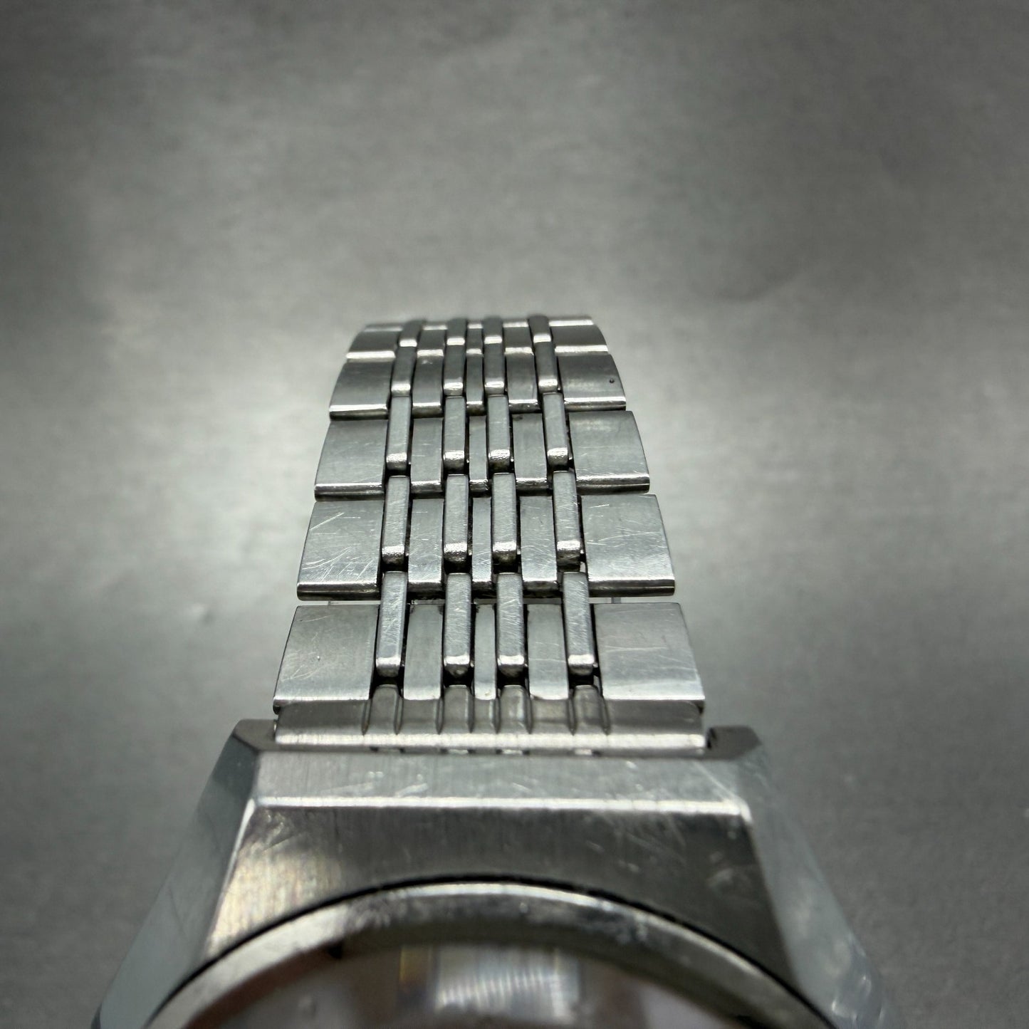 Seiko Lord Matic Watch Men 37mm Silver Dial Silver Tone Daydate 5606-8061 Runs4