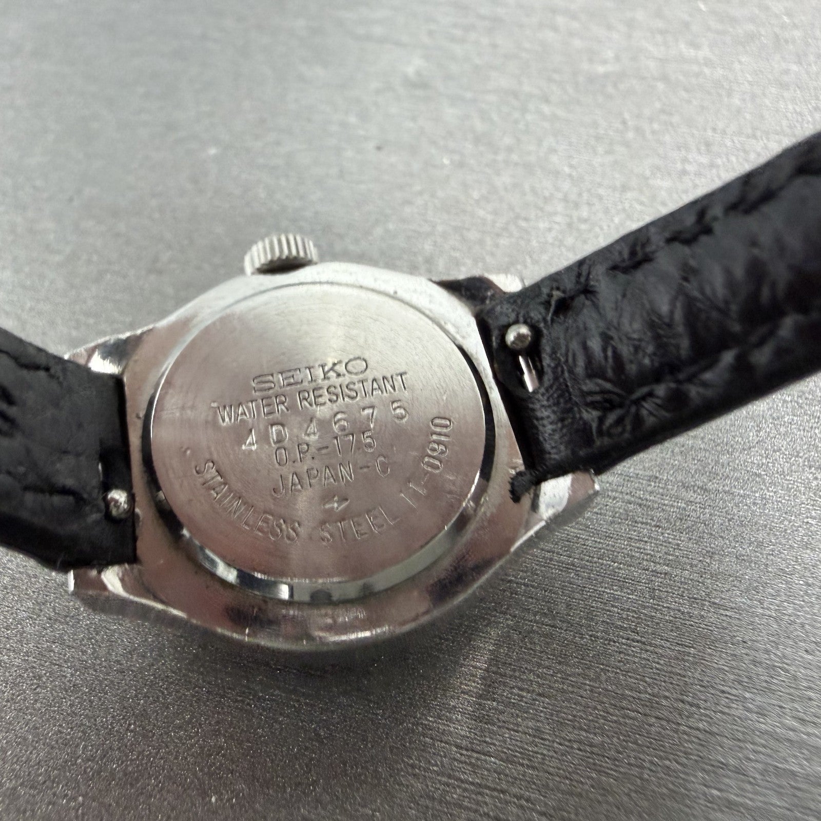 Seiko Watch Women 21mm Silver Dial Silver Tone Round 110910 Manual Runs9
