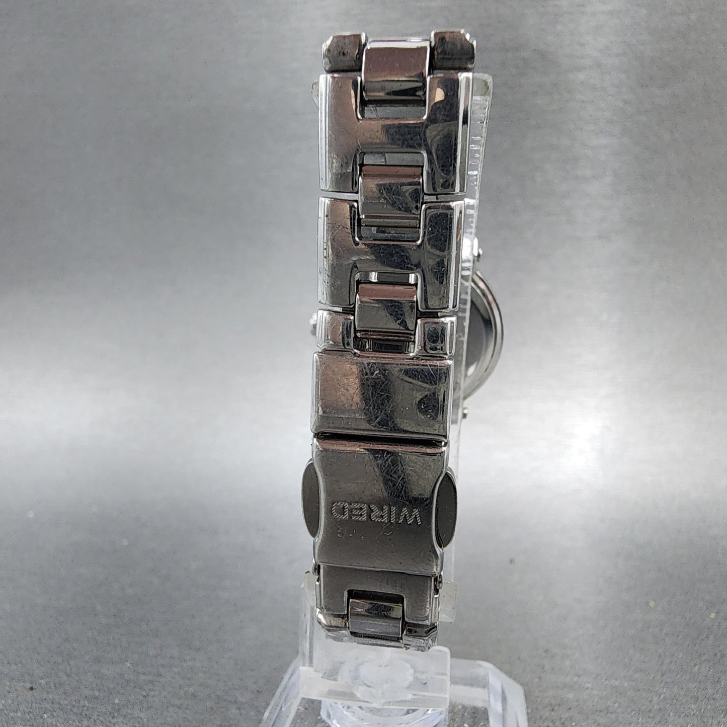Seiko Wired Watch Women 26mm White Dial Silver Tone 7n010cn0 New Battery7