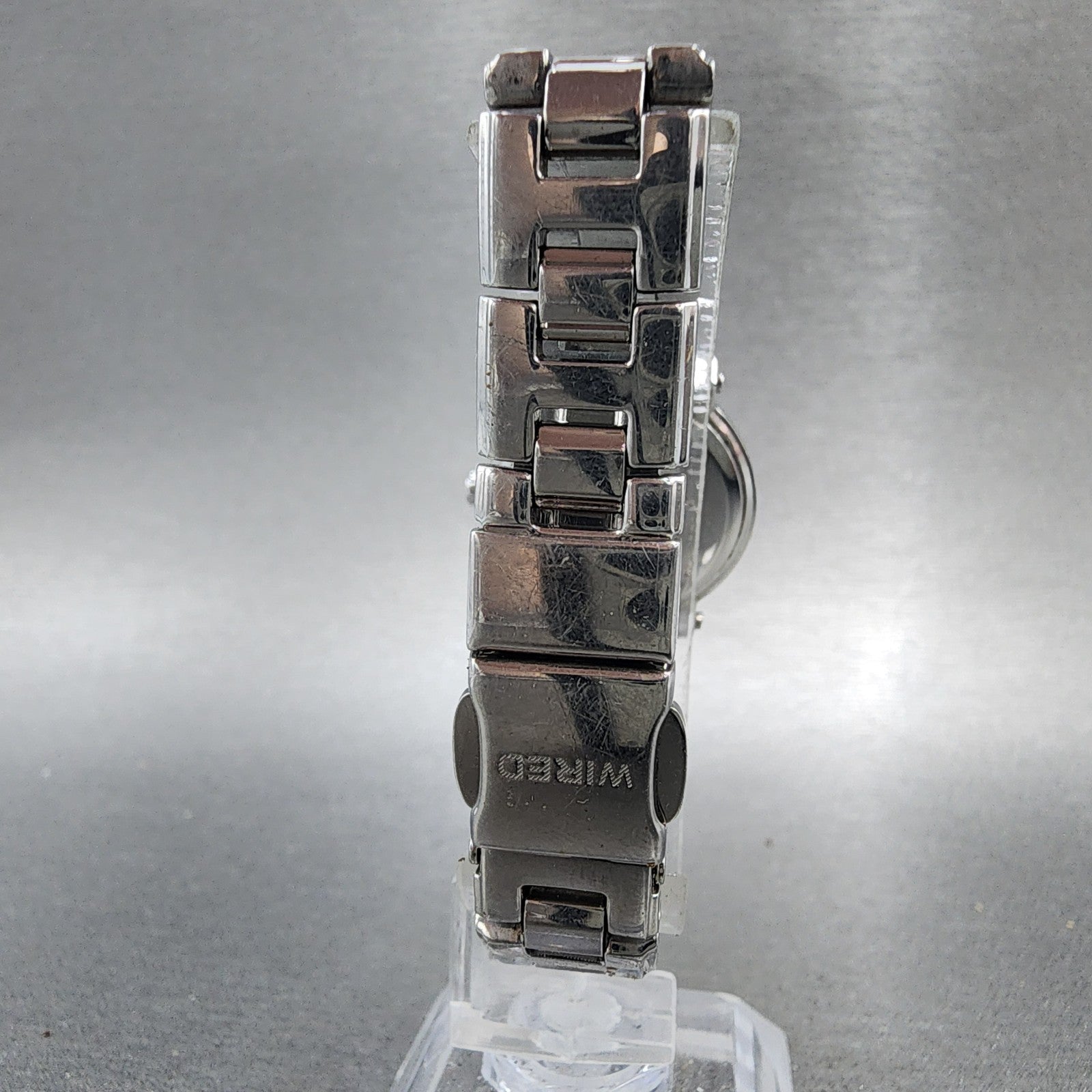 Seiko Wired Watch Women 26mm White Dial Silver Tone 7n010cn0 New Battery7