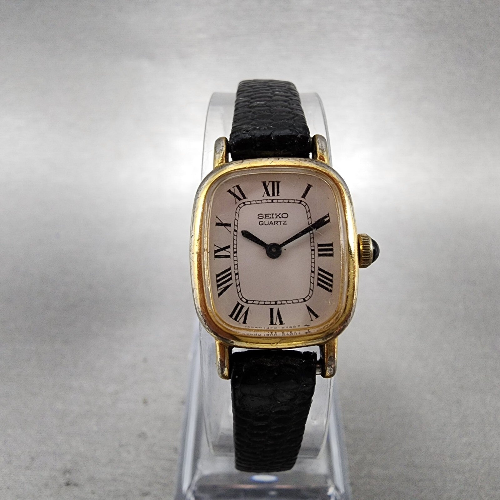 Seiko Watch Women 16mm White Dial Gold Tone Rectangle 14006560 New Battery0