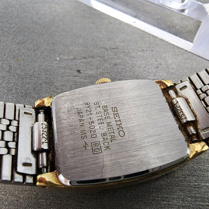 Seiko Watch Women 19mm Red Dial Gold Tone Rectangle 8Y215020 New Batt B129