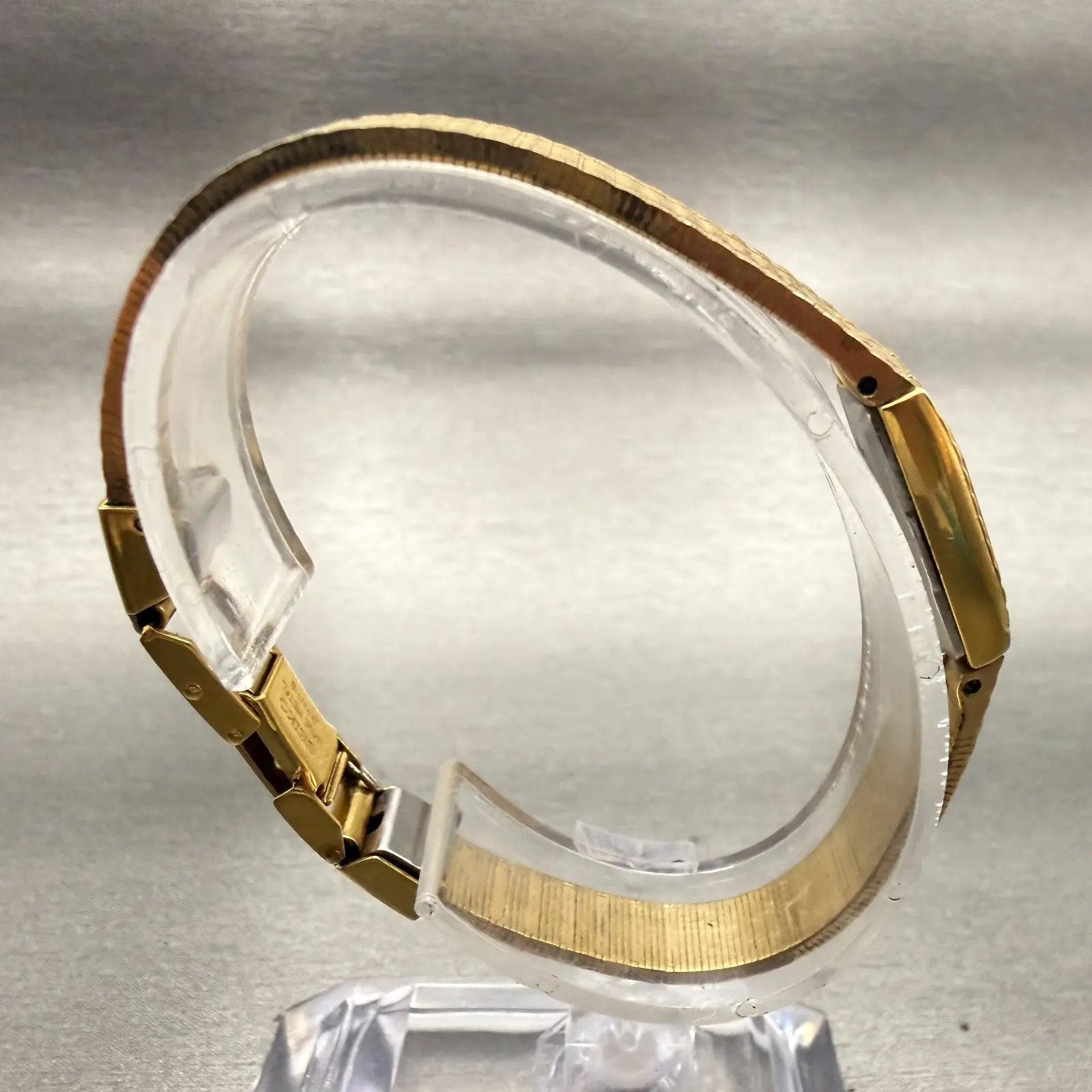 Seiko Watch Women 12mm Gold Dial Gold Tone Rectangle 2E20-5129 New Battery VTG8