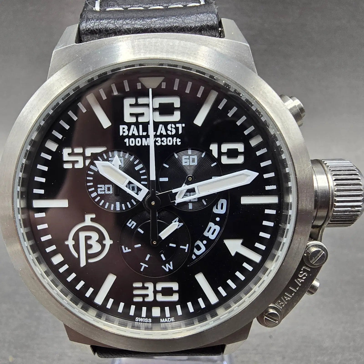 Ballast Trafalgar Chronograph Watch Men 47mm Black Dial Steel Daydate New Batt0