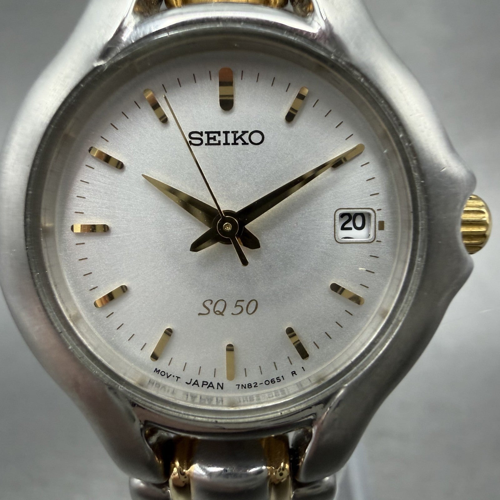 Seiko SQ 50 Watch Women 25mm White Dial Two Tone Date 7N820301 New Battery ABC1