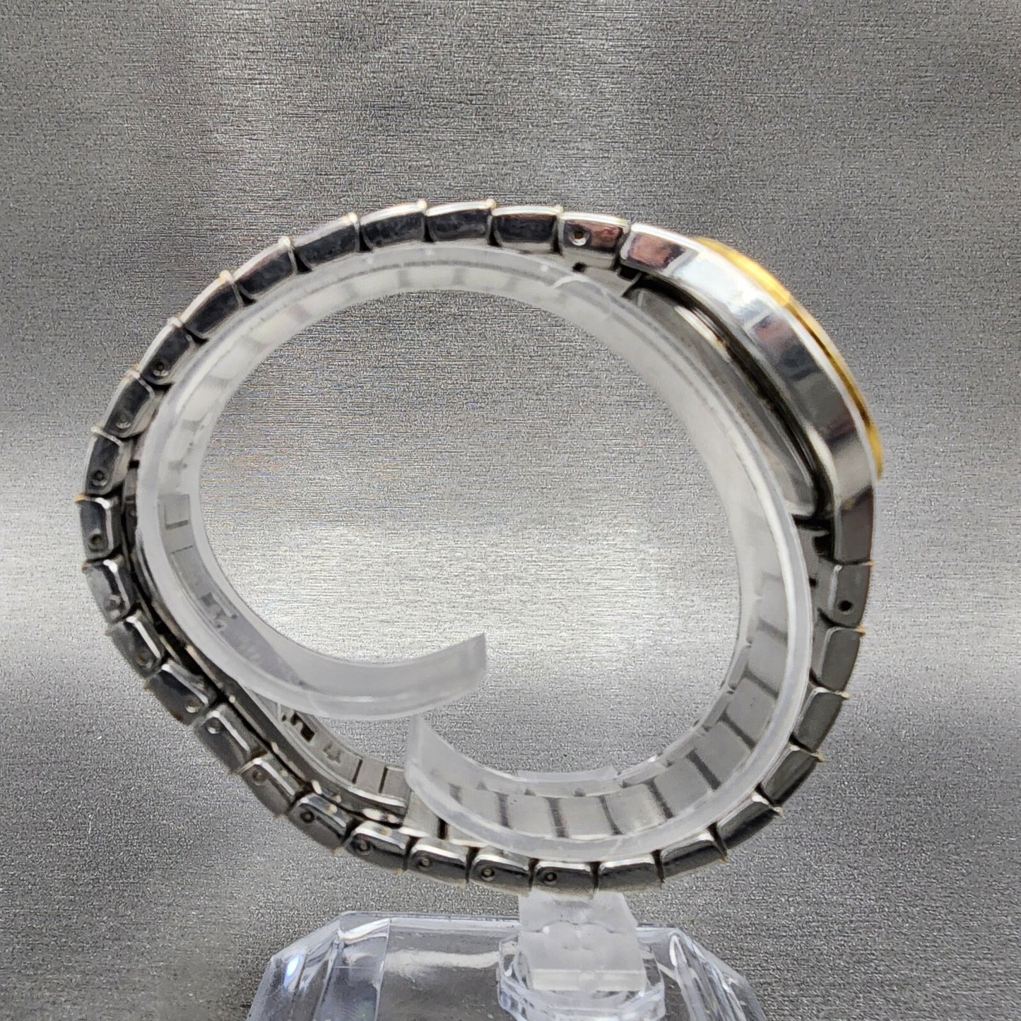 Bulova Watch Women 29mm MOP Dial Two Tone Diamond Bezel Round New Battery 98W128