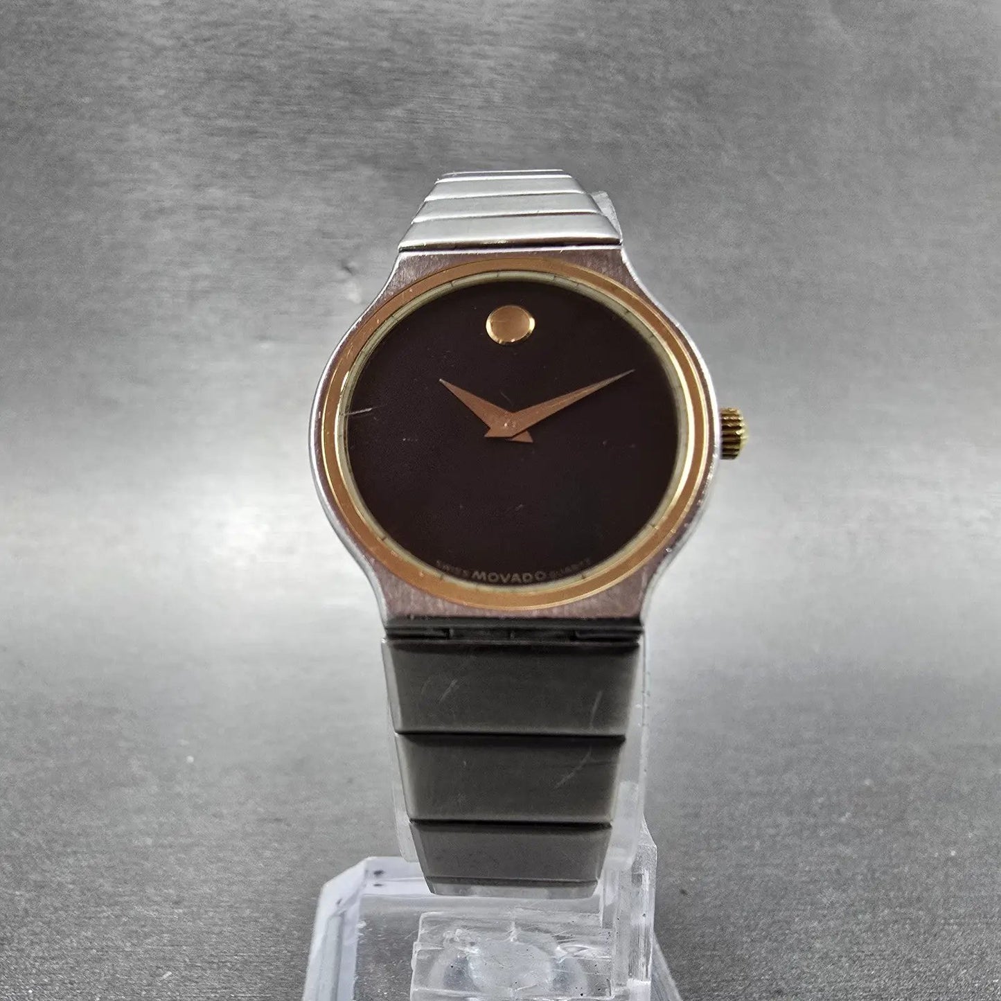 Movado Watch Women 23mm Black Dial Two Tone Round 85-40-881 New Battery Vintage5