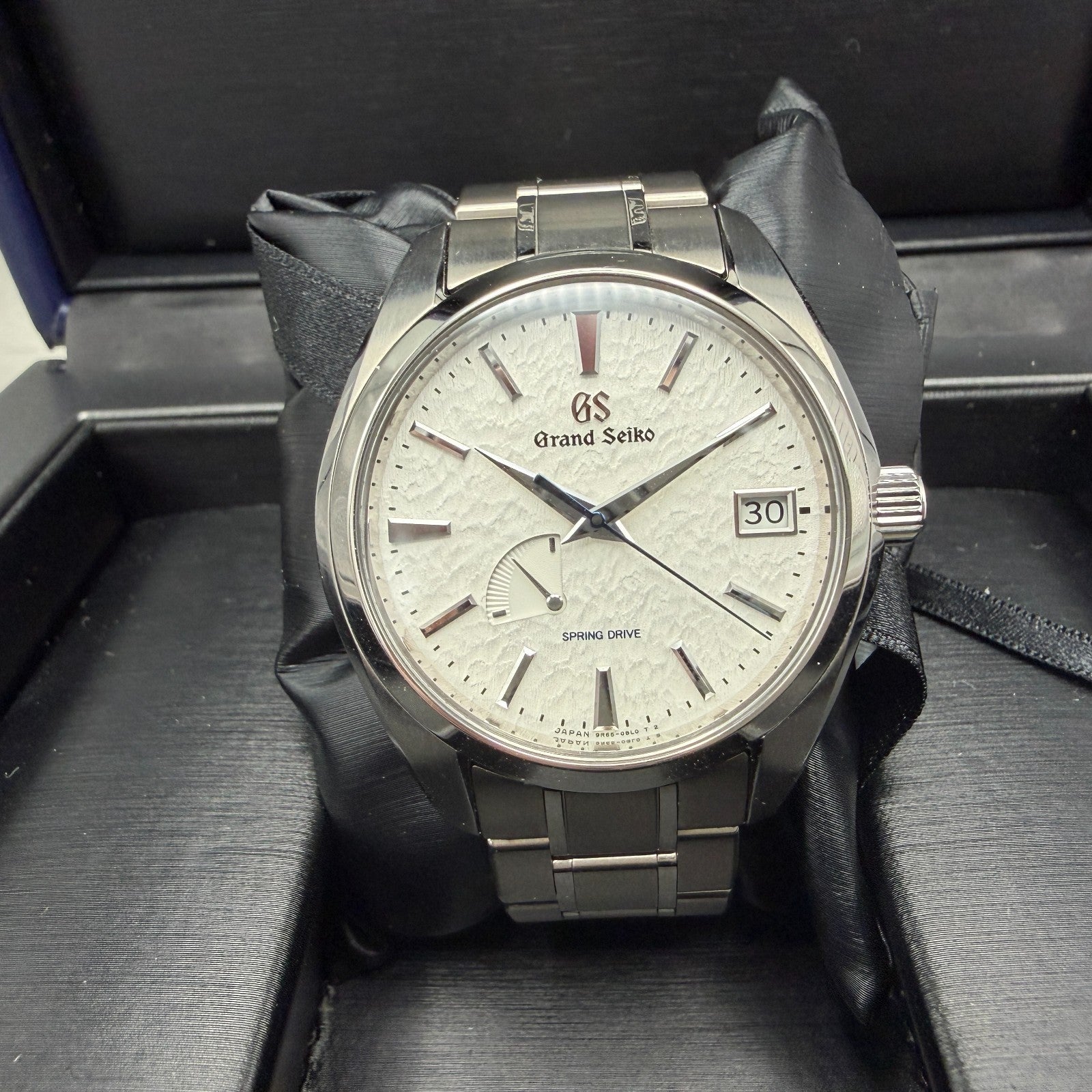 Grand Seiko Snowflake Watch Men 41mm White Dial Titanium Spring Drive SBGA2110