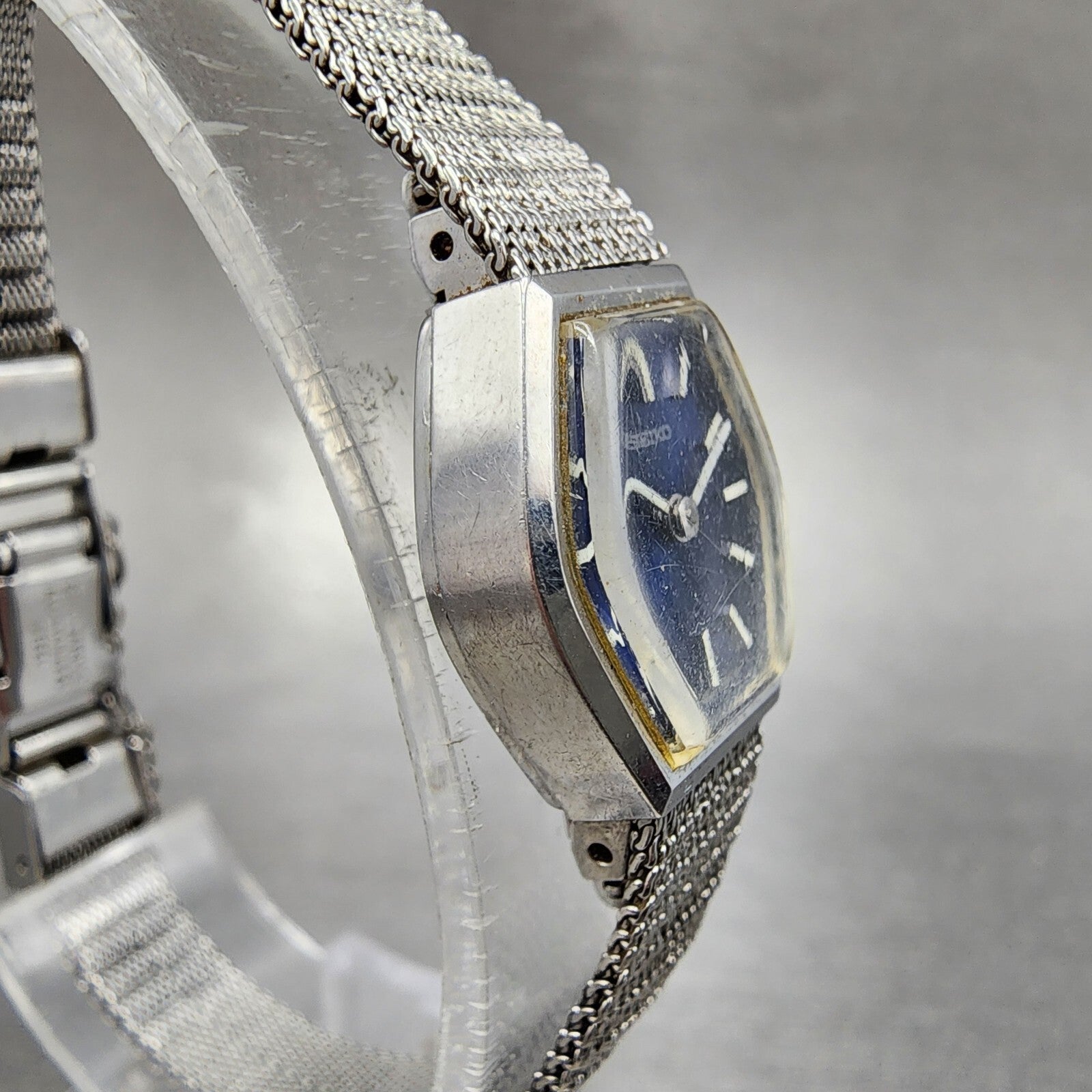 Seiko Watch Women 16mm Blue Dial Silver Tone Manual Hexagon 115199 Runs3