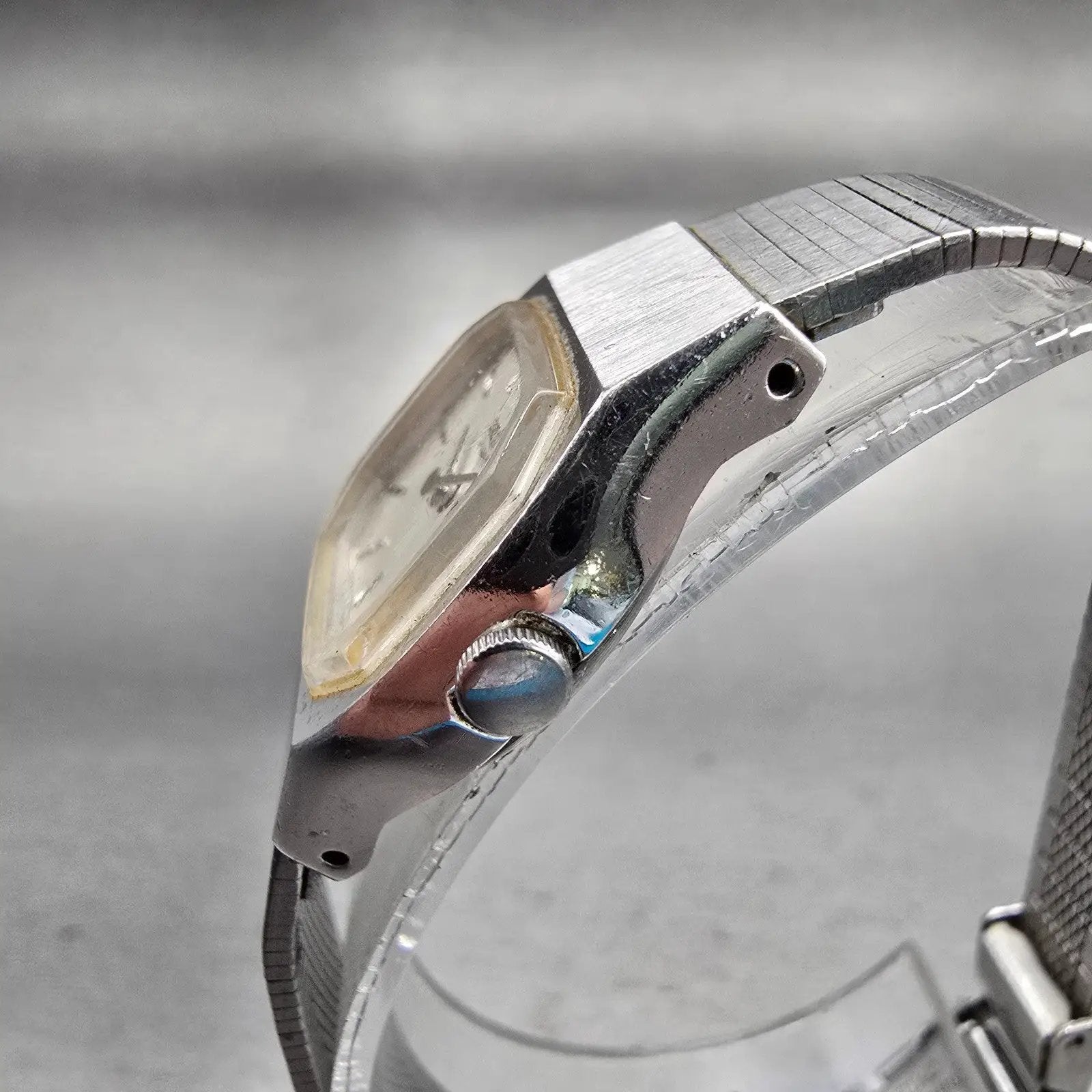 Seiko Watch Women 19mm Silver Dial Silver Tone Oval 5420-5320 New Battery VTG2