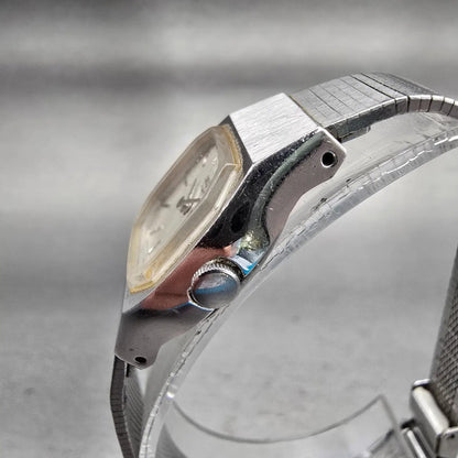 Seiko Watch Women 19mm Silver Dial Silver Tone Oval 5420-5320 New Battery VTG2