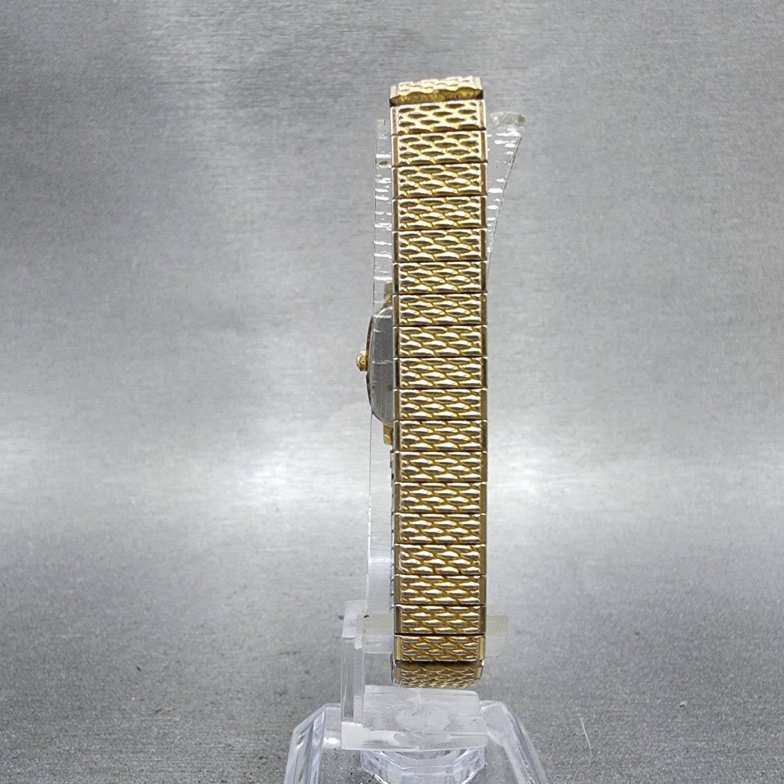 Seiko Watch Women 17mm Champagne Dial Gold Tone Rectangle 2y005b49 New Battery7