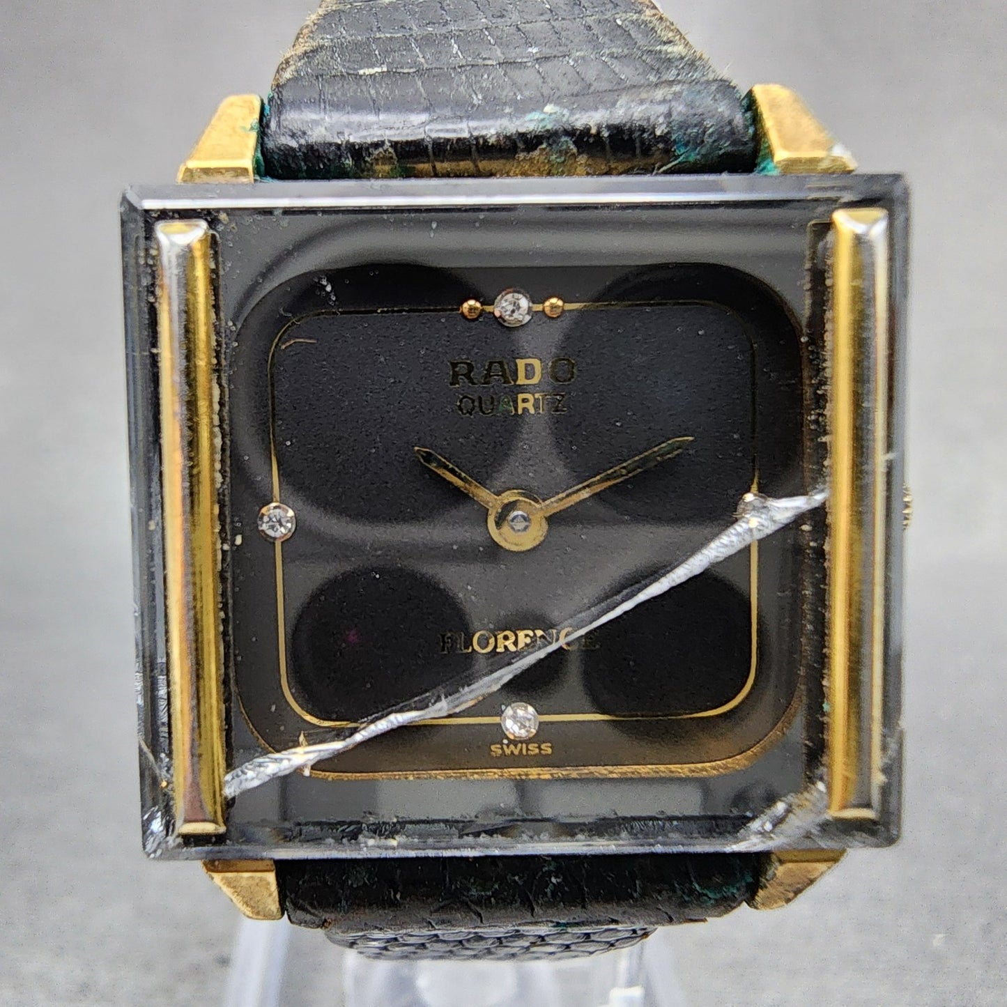 Rado Florence Tank Watch Women 24mm Black Dial Gold Tone Rectangle New Battery0