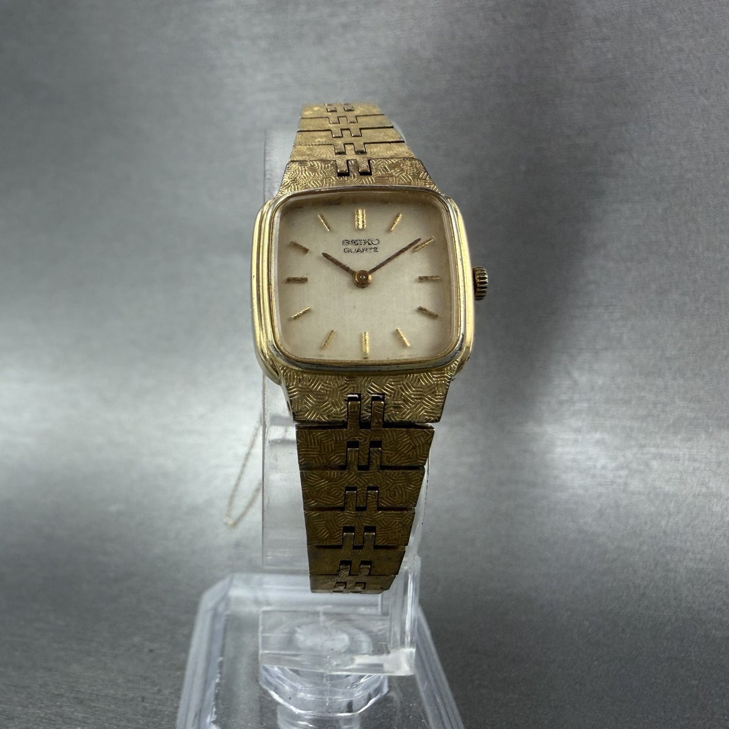 Seiko Watch Women 19mm Champagne Dial Gold Tone Rectangle 1400-6129 New Battery5