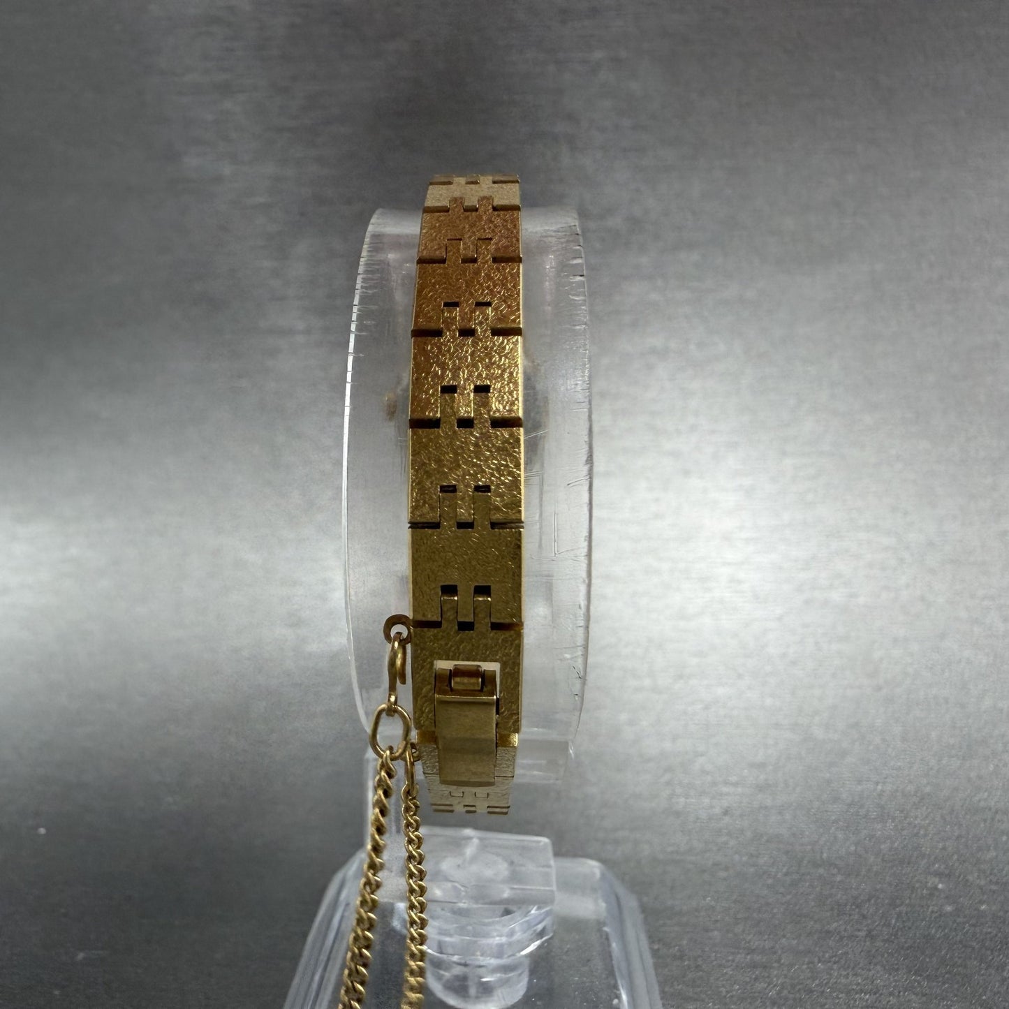 Seiko Watch Women 17mm Black Dial Gold Tone Rectangle 7321-5399 New Battery7