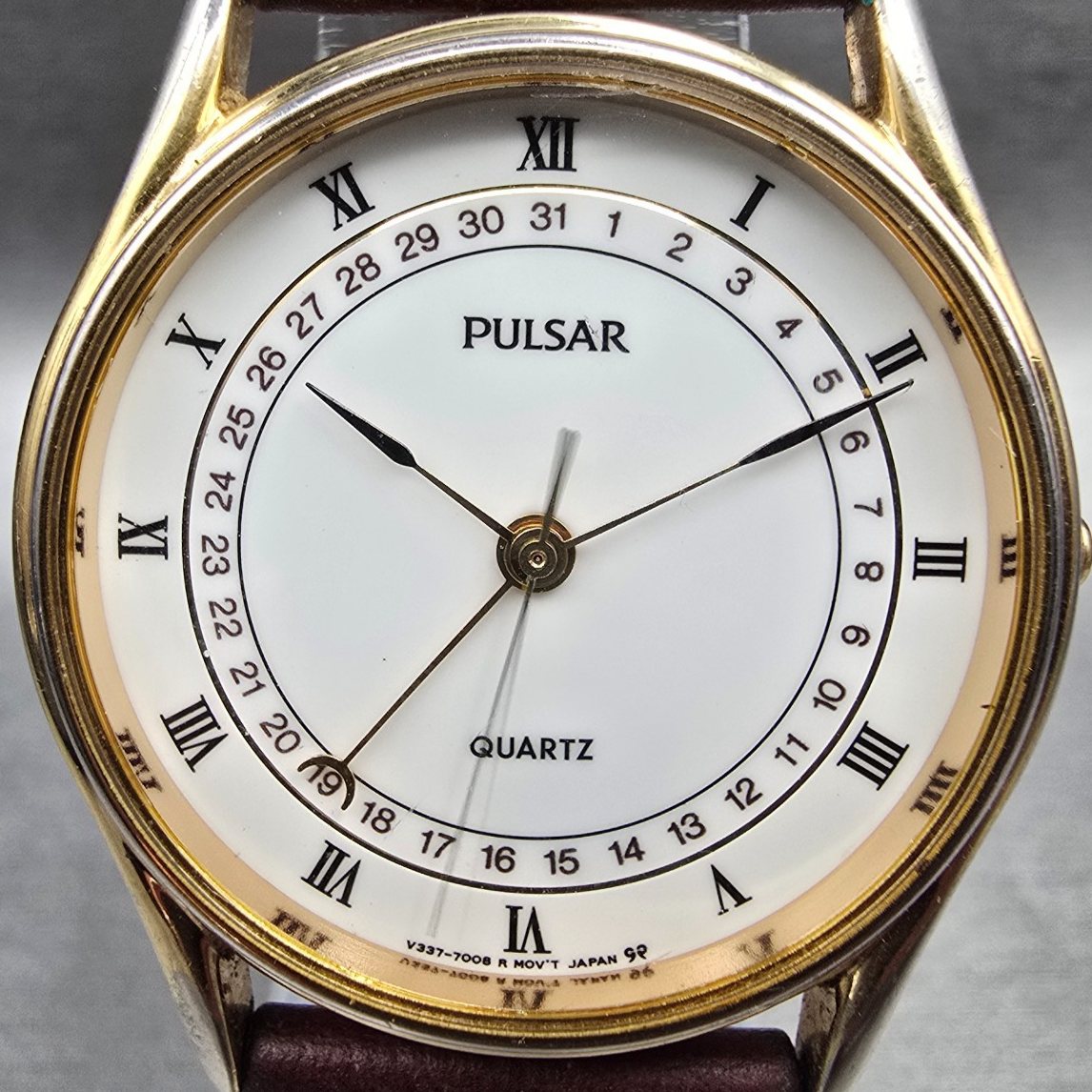 Seiko Pulsar Watch Men 32mm White Dial Gold Tone Date Round V337-7010 New Batt1