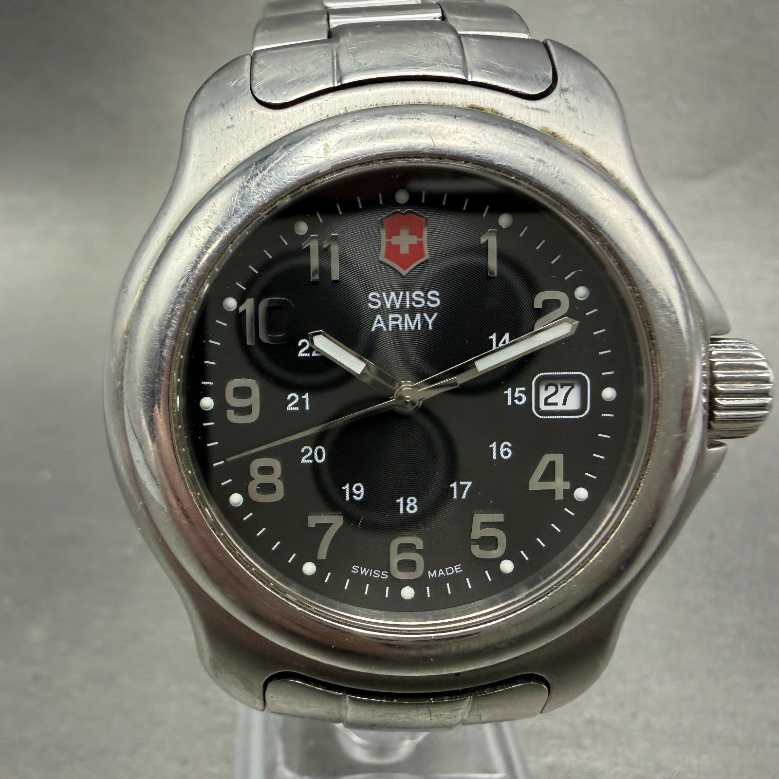 Victorinox Swiss Army Watch Men 40mm Black Dial Silver  Date Round New Battery0