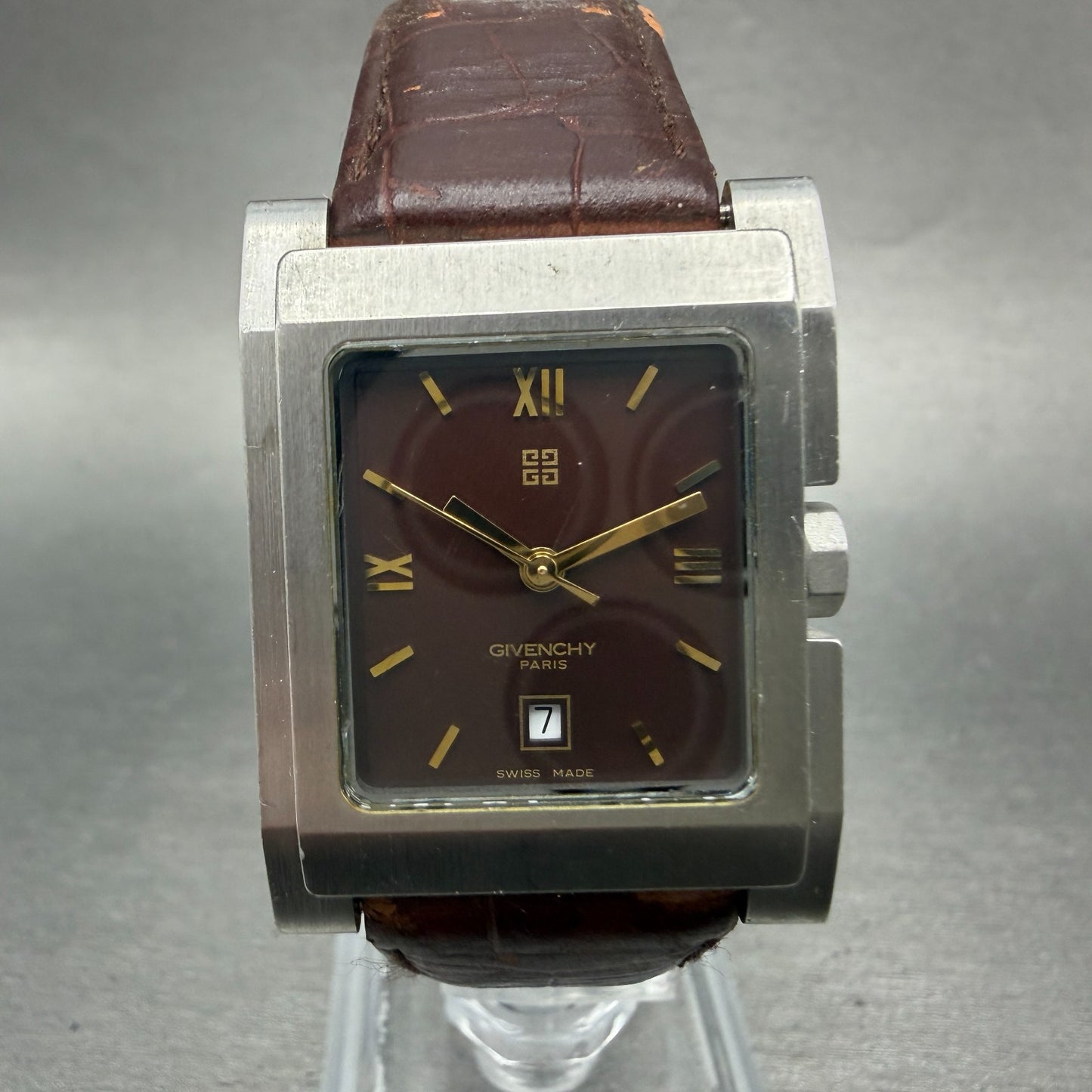 Givenchy Tank Watch Men 26mm Red Dial Silver Tone Rectangle Date New Battery0