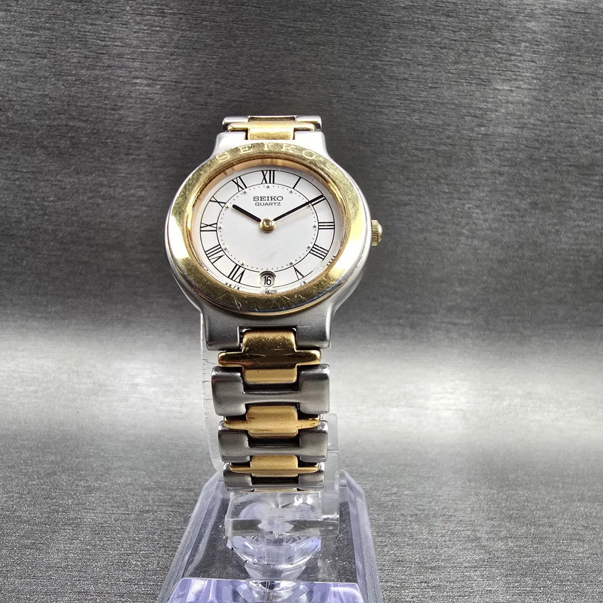 Seiko Watch Women 24mm White Dial Two Tone Date Round 3Y09-0A49 New Battery5