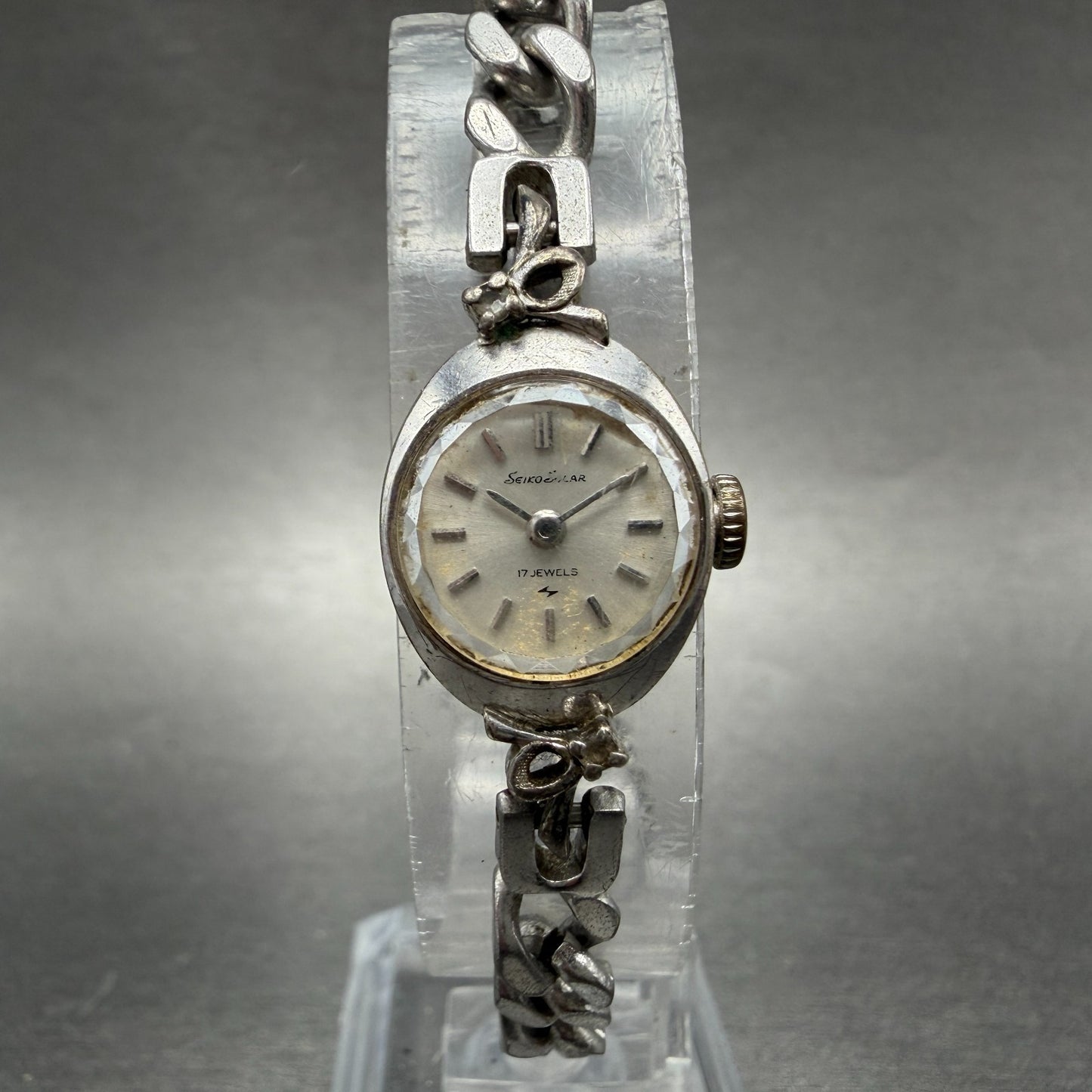 Seiko Solar Watch Women 15mm Silver Dial Silver Tone Round Manual 10-0660 Runs0