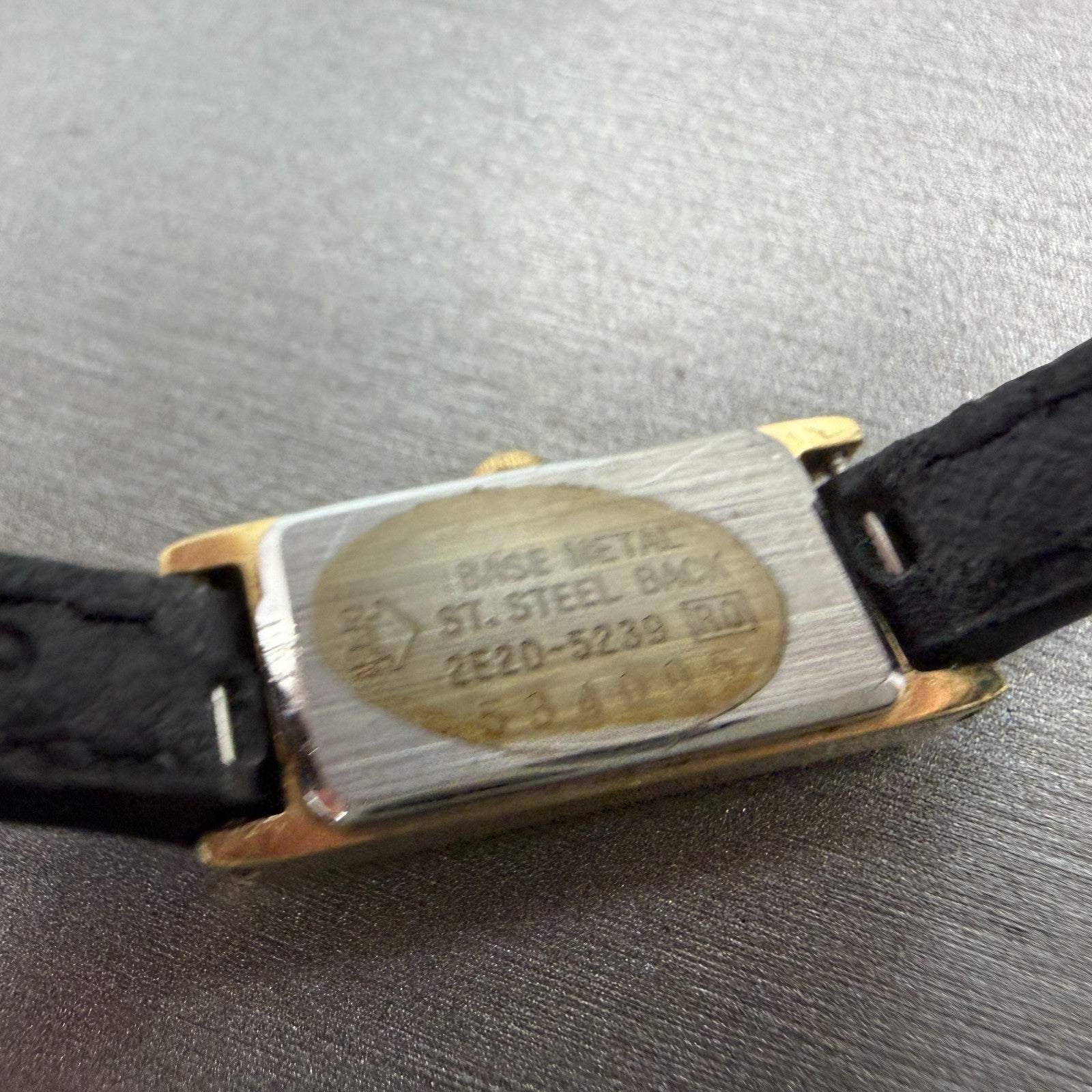 Seiko Tank Watch Women 12mm Champagne Dial Gold Tone 2E20-5239 New Battery NJHD9