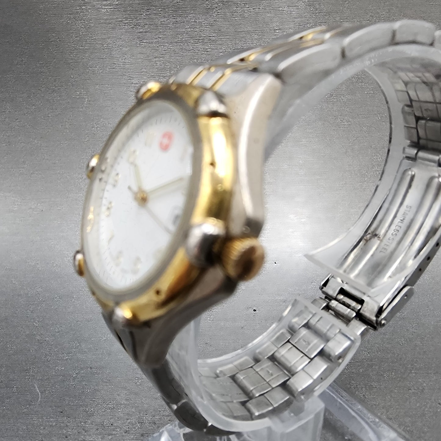 Wenger SAK Design Watch Women 28mm White Dial Two Tone Date Round New Battery2