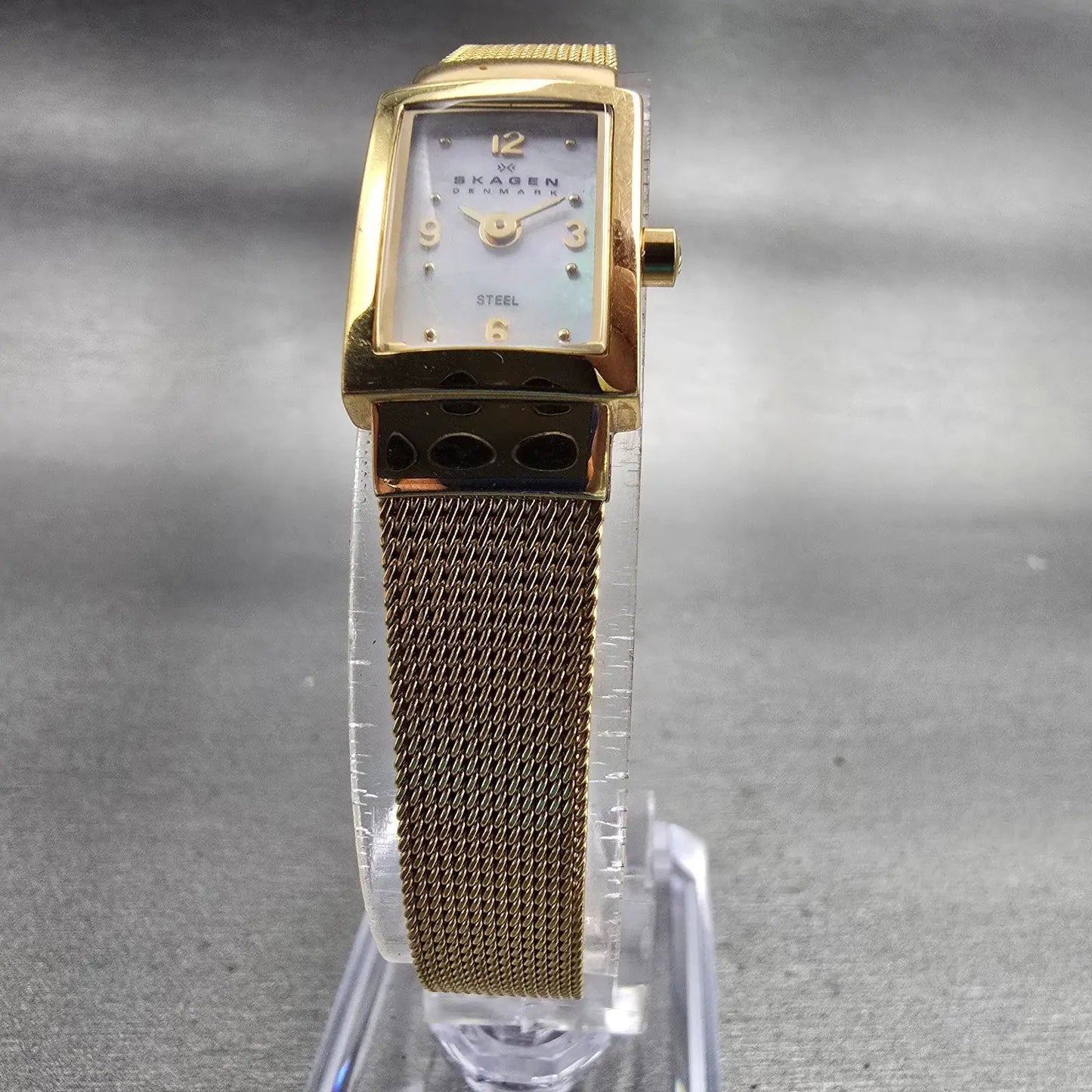 Skagen Tank Watch Women 14mm MOP Dial Gold Tone Rectangle 490SGG New Battery B5