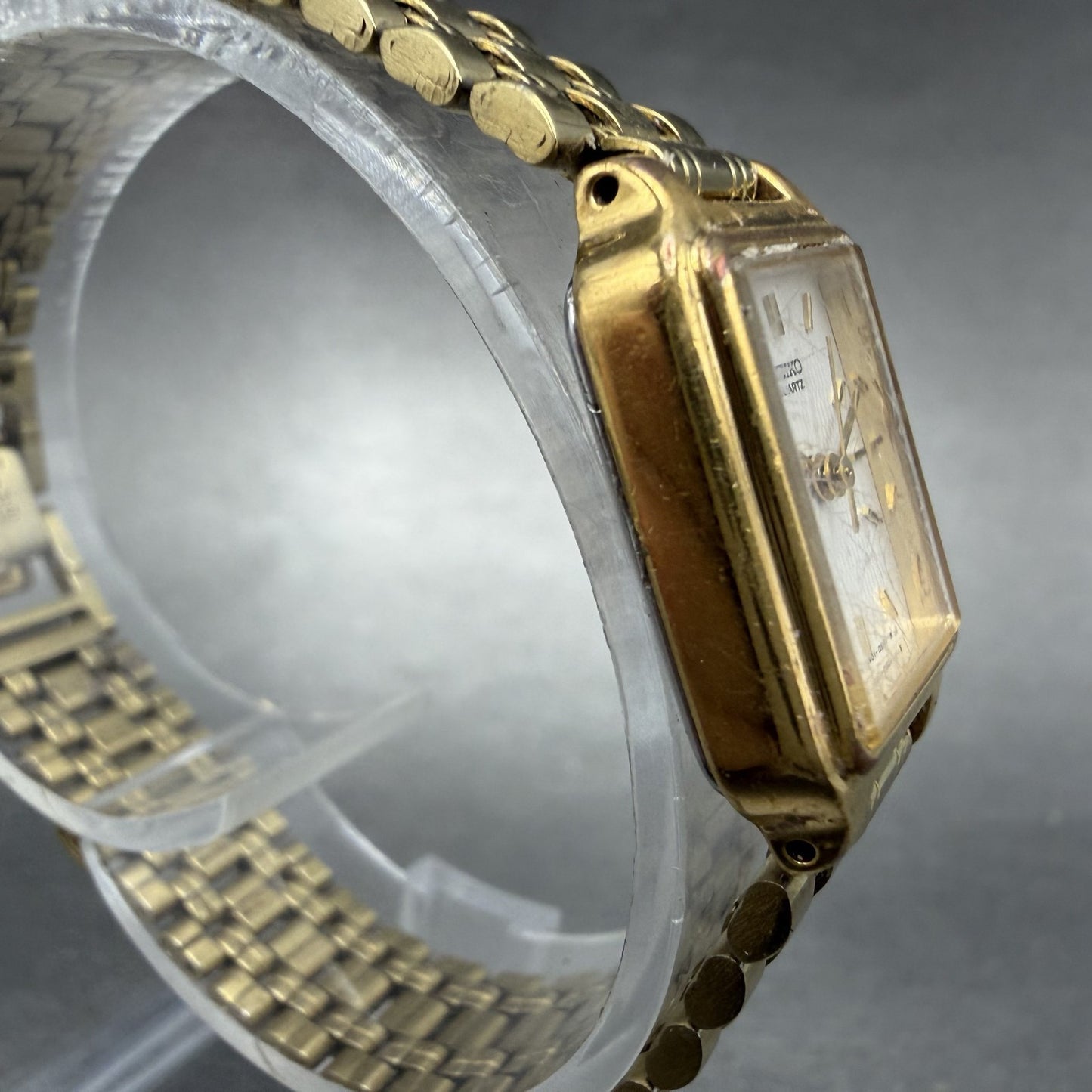 Seiko Tank Watch Women 18mm White Dial Gold Tone Rectangle V401-5129 NewBatt3
