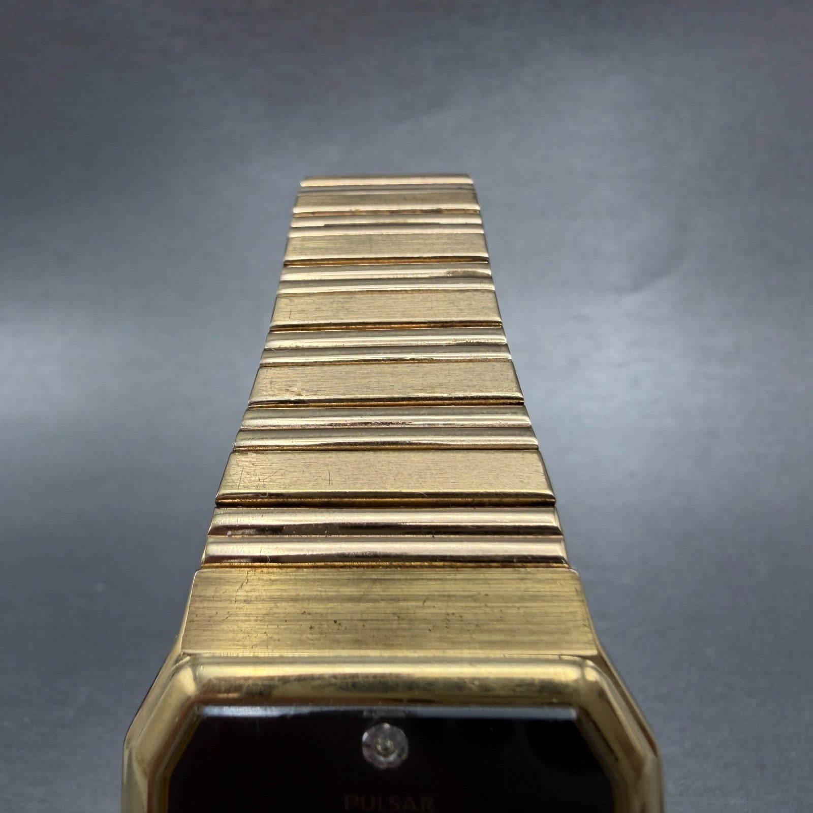 Seiko Pulsar Tank Watch Men 30mm Black Dial Gold Tone V500-5A00 New Battery VTG4