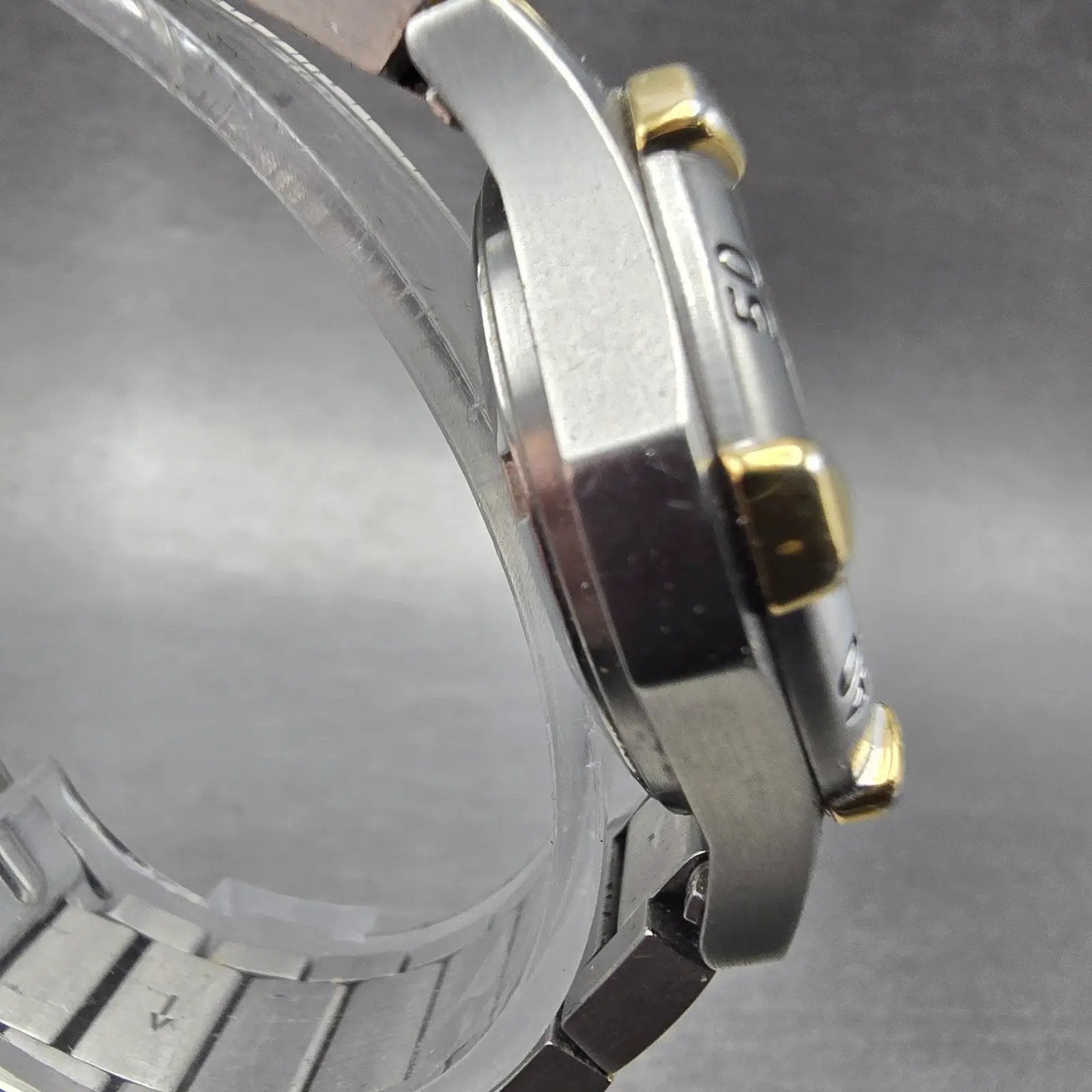 Wenger Swiss Military Dive Watch Women 30mm White Dial TwoTone Date 79052 NewBat3