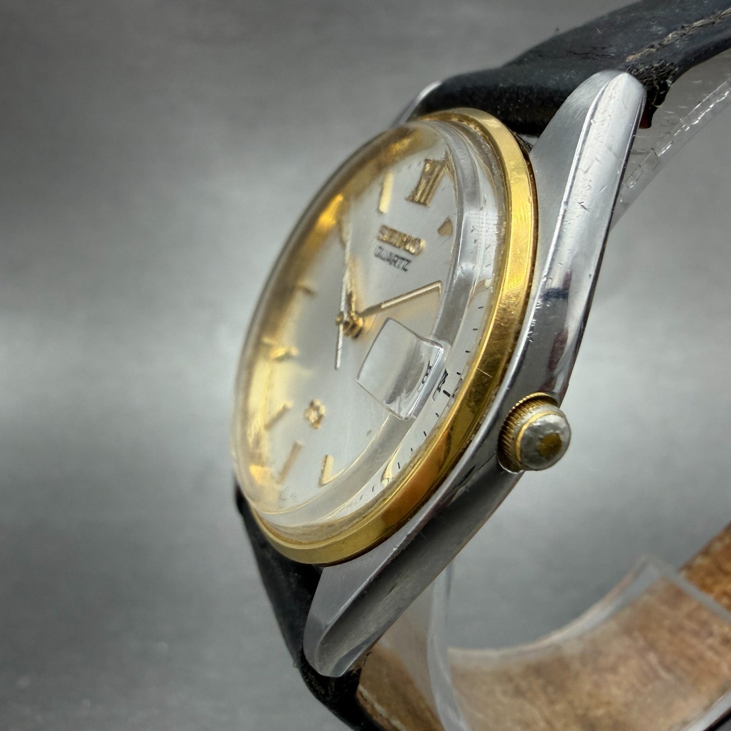 Seiko SQ Watch Men 33mm Silver Dial Two Tone Date 5y22-6009 New Battery Vintage2