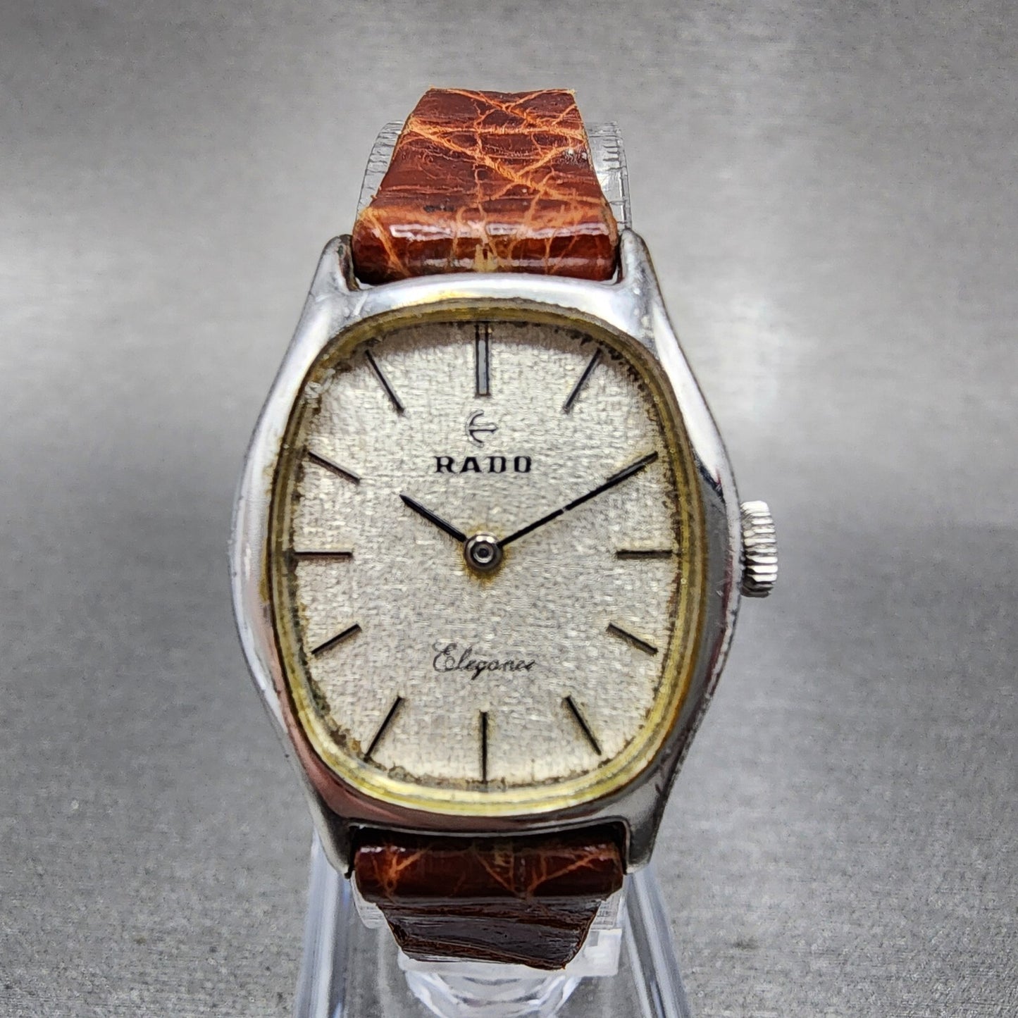 Rado Elegance Watch Women 23mm Silver Dial Steel Oval Manual Wind Runs VTG0
