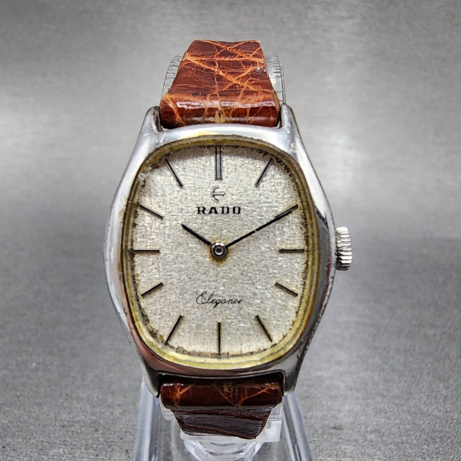 Rado Elegance Watch Women 23mm Silver Dial Steel Oval Manual Wind Runs VTG0