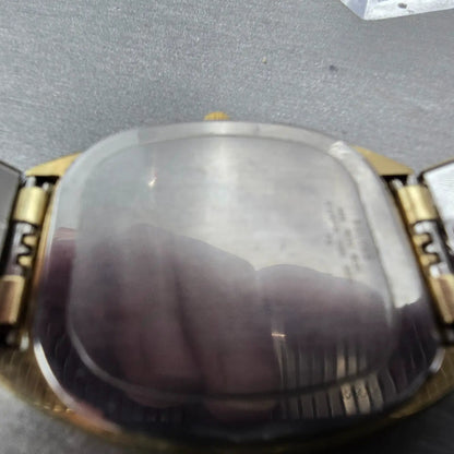 Bulova Tank Watch Men 34mm Champagne Dial Gold Daydate Rectangle 7053 New batt9