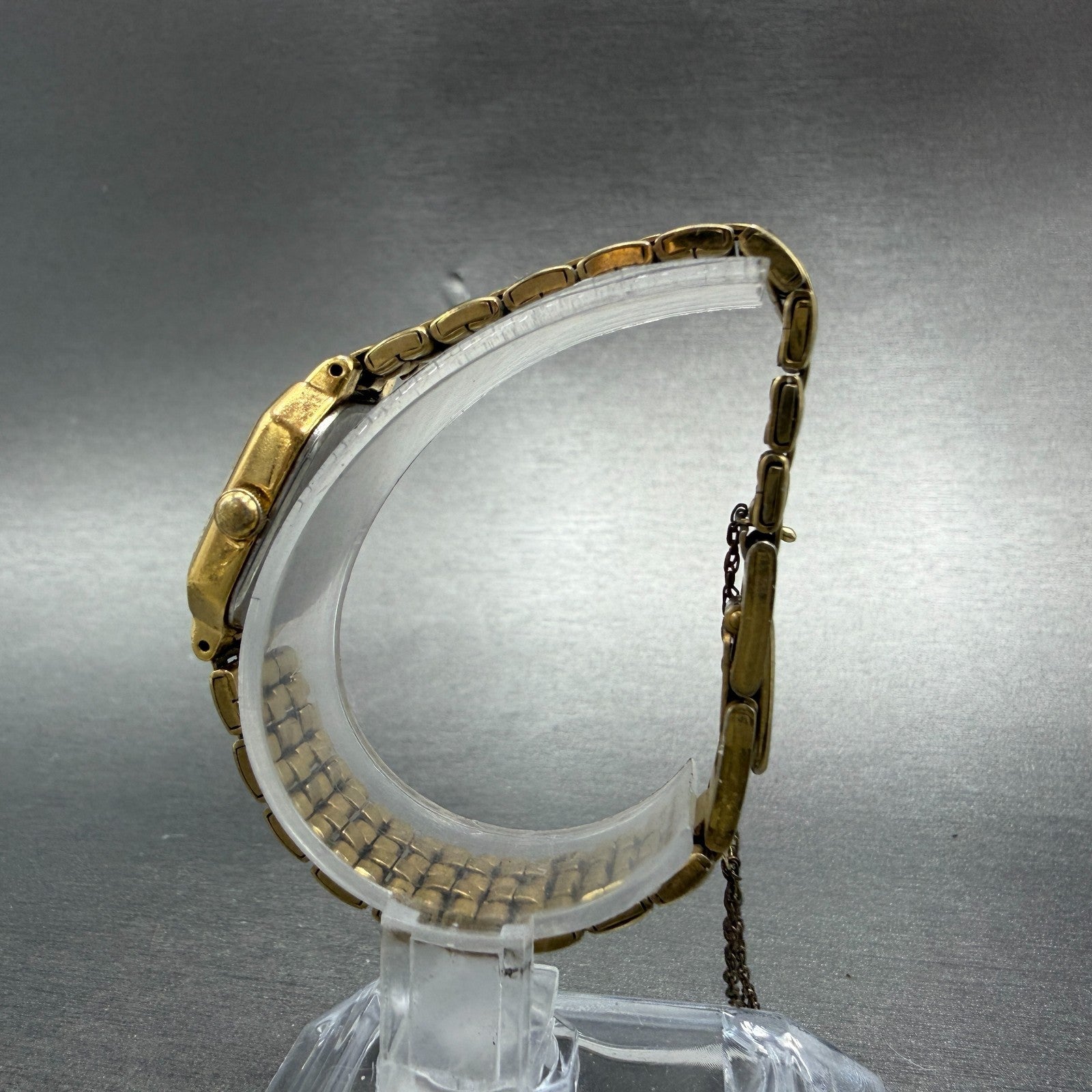 Seiko Watch Women 17mm Champagne Dial Gold Tone Octagon V400-5608 New Battery6