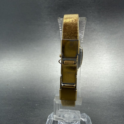Seiko Tank Watch Women 17mm Black Dial Gold Tone Rectangle 2P20-5D30 New Battery7