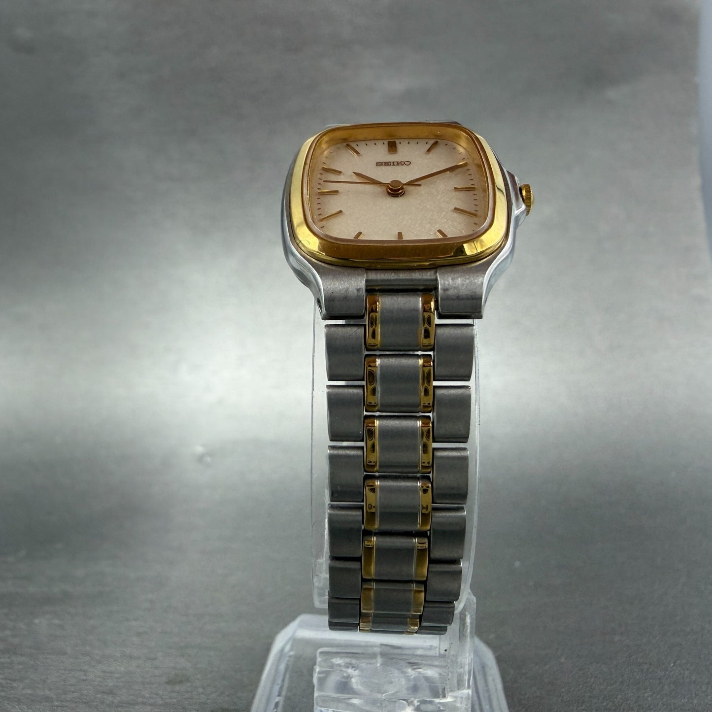 Seiko Tank Watch 22mm Women Champagne Dial Two Tone 4J41-5030 New Battery5