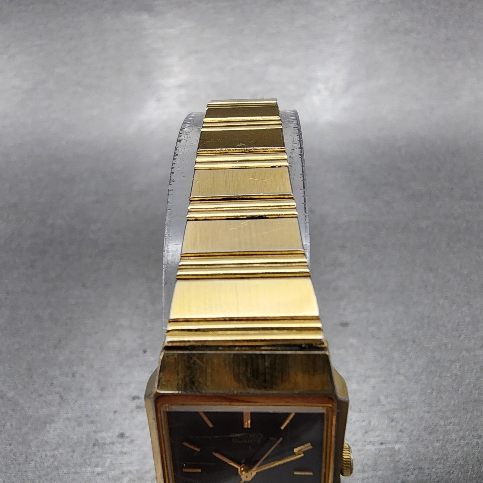 Seiko Tank Watch Women 19mm Black Dial Gold Tone Octagon 2C215220 New Battery4