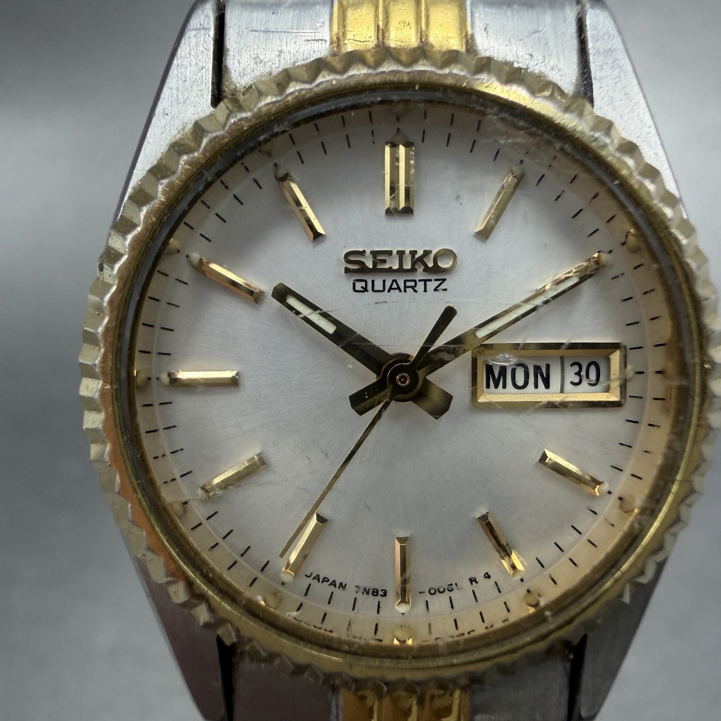Seiko Watch Women 24mm White Dial Two Tone Daydate Round 7N83-0049 New Batt AY541