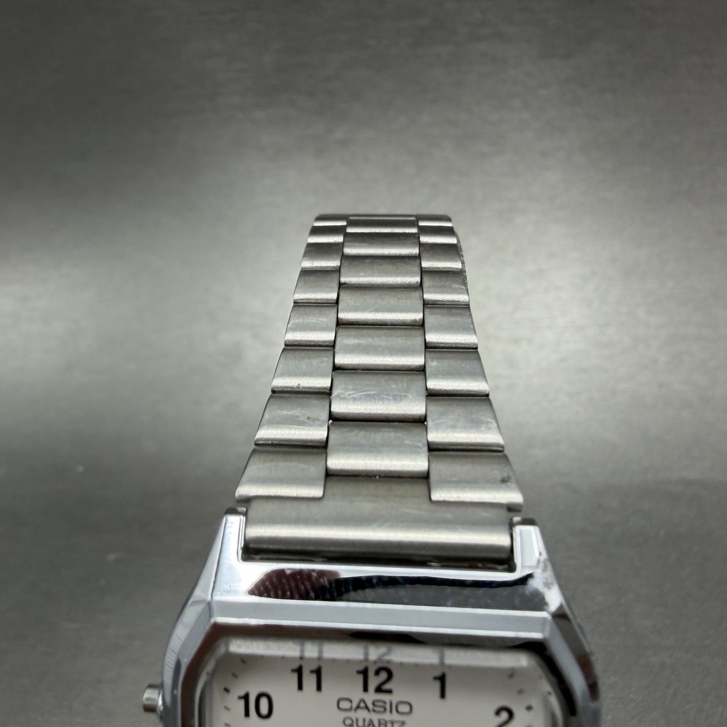 Casio AQ-230 Watch Men 30mm White Dial Silver Tone Alarm Chrono New Battery ABC5