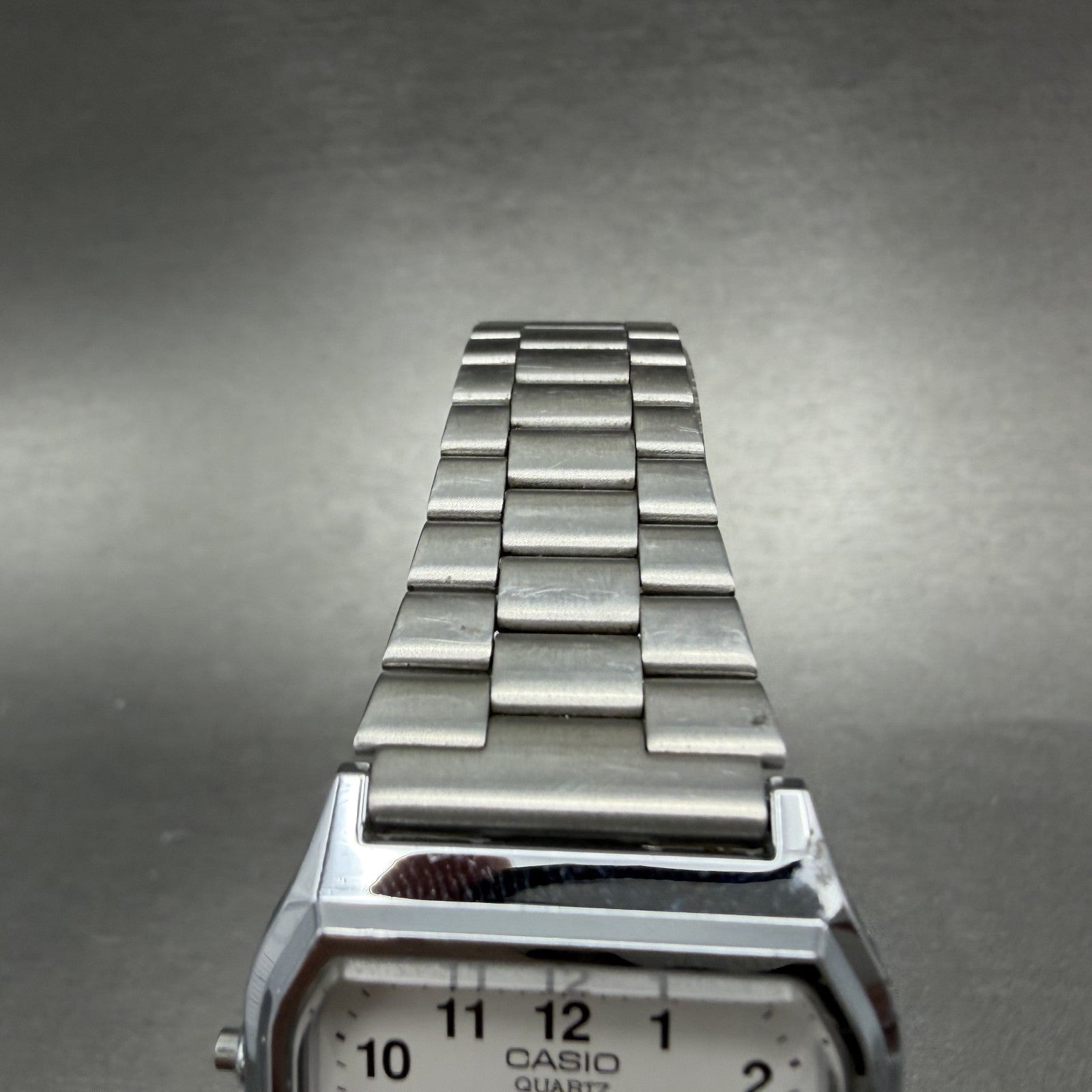 Casio AQ-230 Watch Men 30mm White Dial Silver Tone Alarm Chrono New Battery ABC5