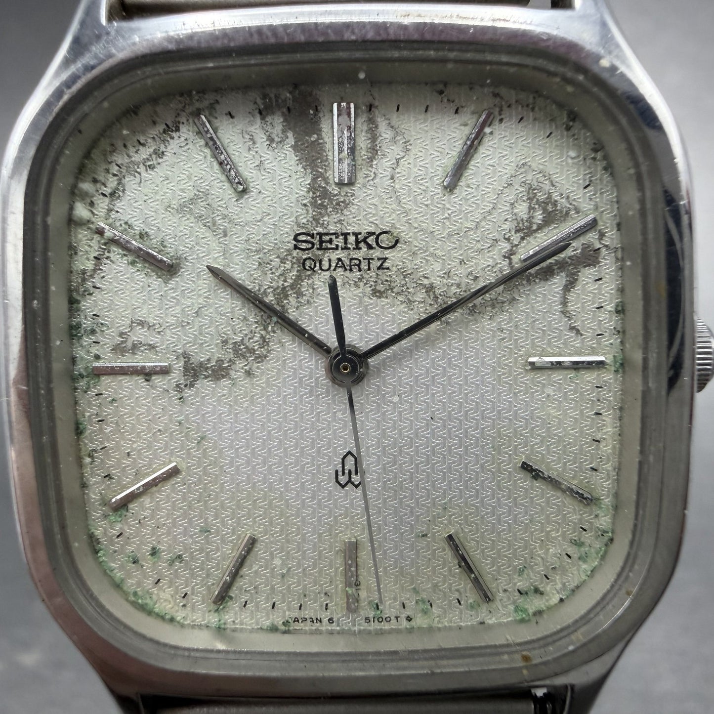 Seiko Watch Men 30mm Silver Dial Silver Tone Square 6431-5050 New Battery1