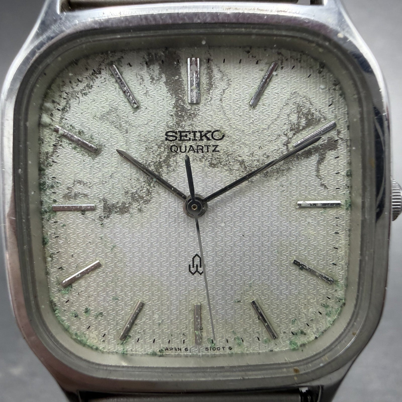 Seiko Watch Men 30mm Silver Dial Silver Tone Square 6431-5050 New Battery1