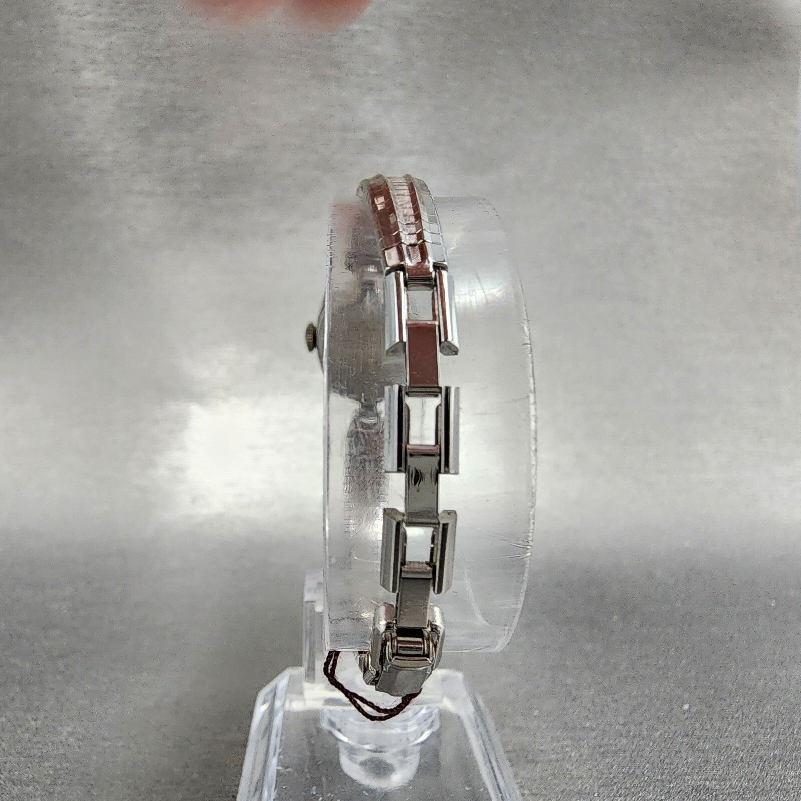 Wittnauer Geneve Watch Women 17mm Silver Dial Silver Tone NOS Oval Manual Wind8