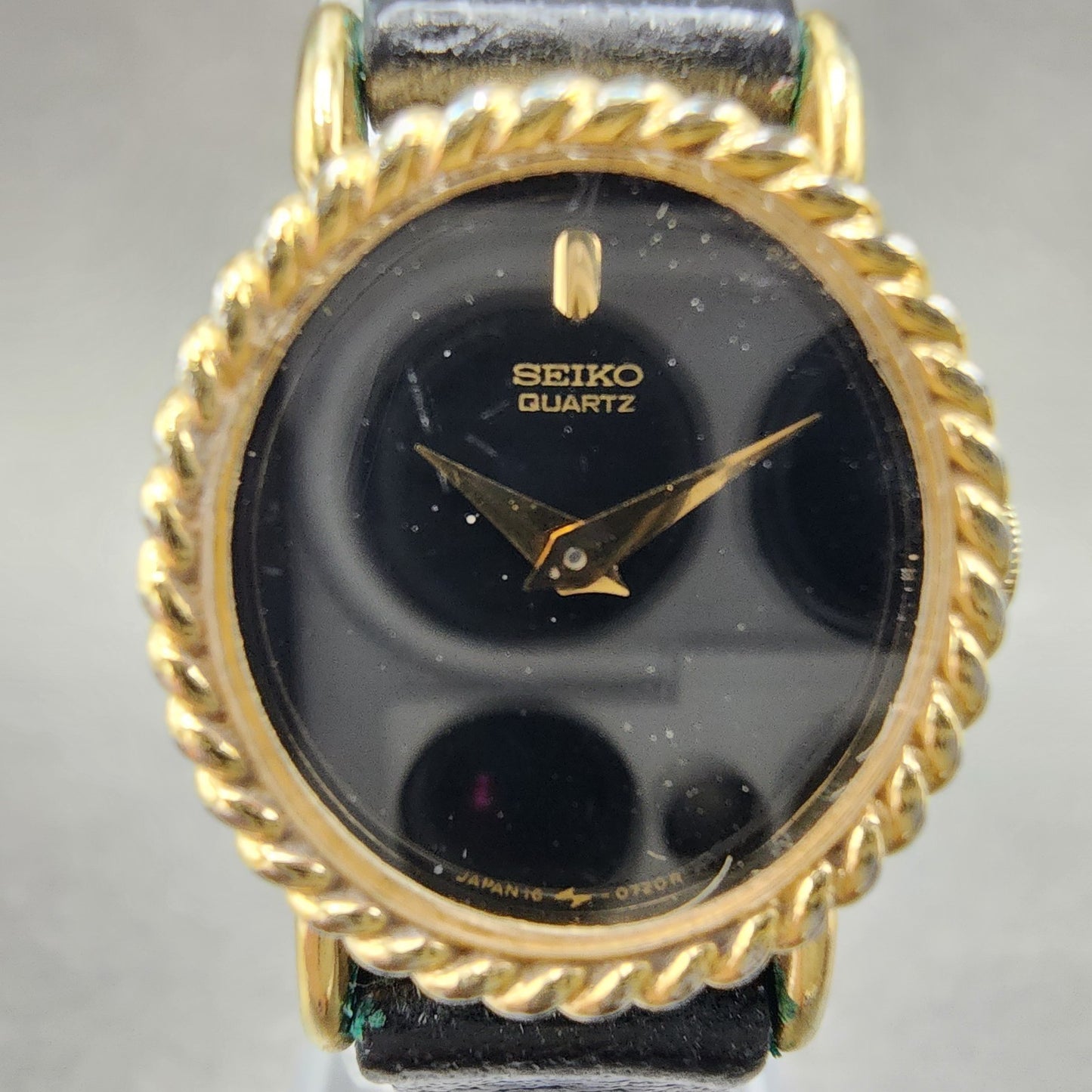 Seiko Watch Women 20mm Black Dial Gold Tone Oval 165199 New Battery1