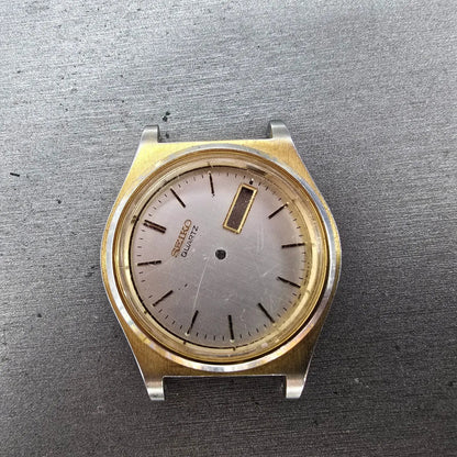 Seiko V743-8A20 Watch Case & Dial SIlver Dial Gold Tone Round 37mm W/Crystal0