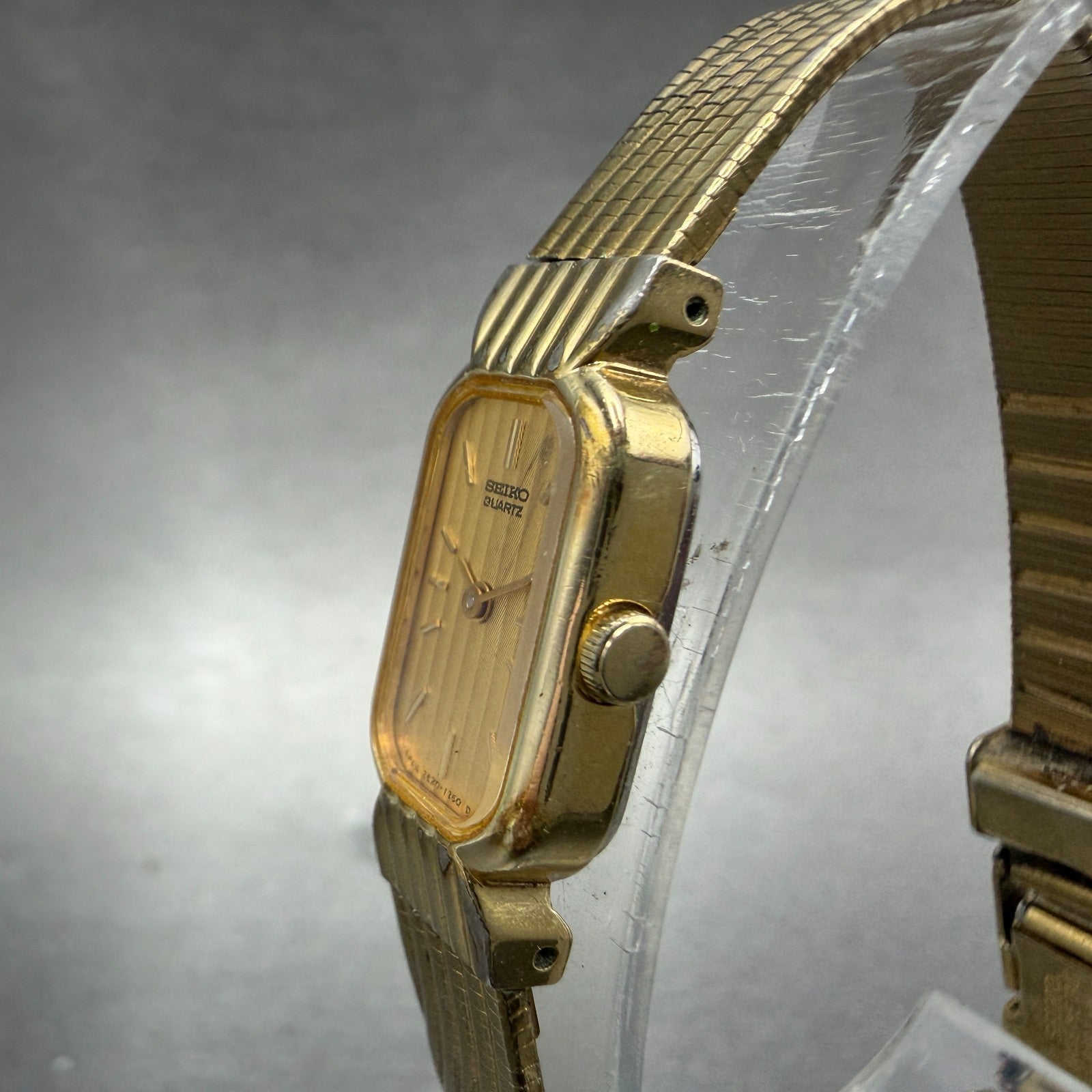 Seiko Tank Watch Women 13mm Champagne Dial Gold Tone 2e20-6019 New Battery UJH2