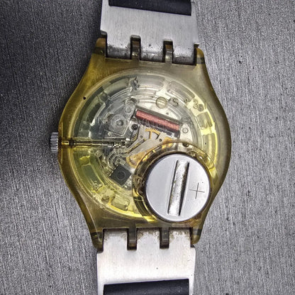 Swatch PLAITED Watch Men 34mm Silver Dial Amber Case GK350 New Battery Vintage10